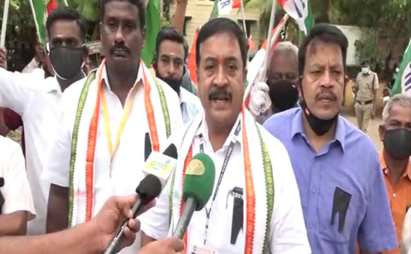 Railway workers' union protests against central government