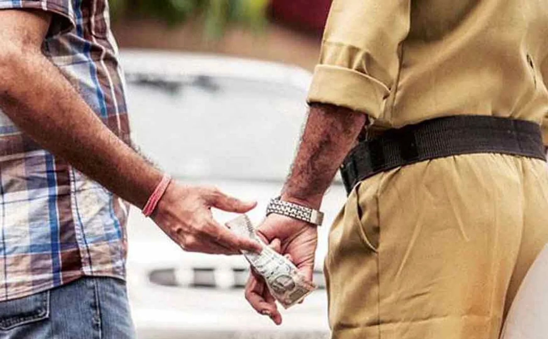 Bribery  from truck drivers; Inspector, SI Suspend by DIG Maheshwari  