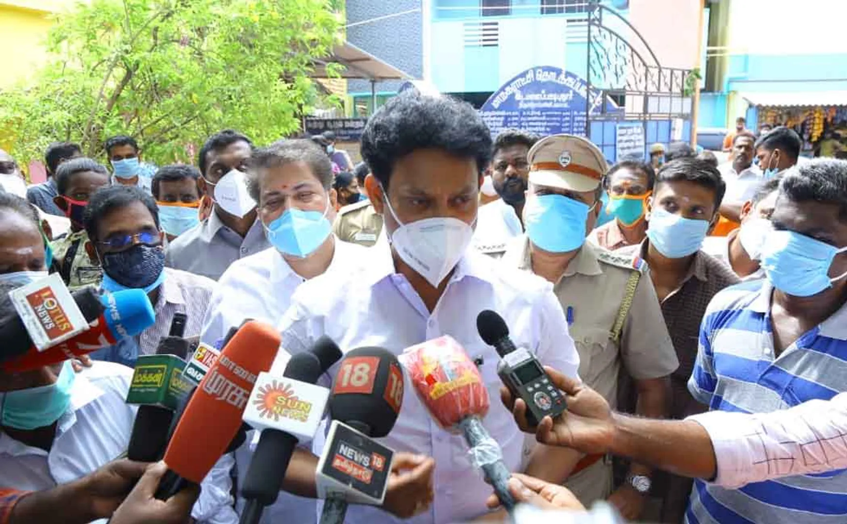 The Minister of School Education who went directly to the primary school and inspected it