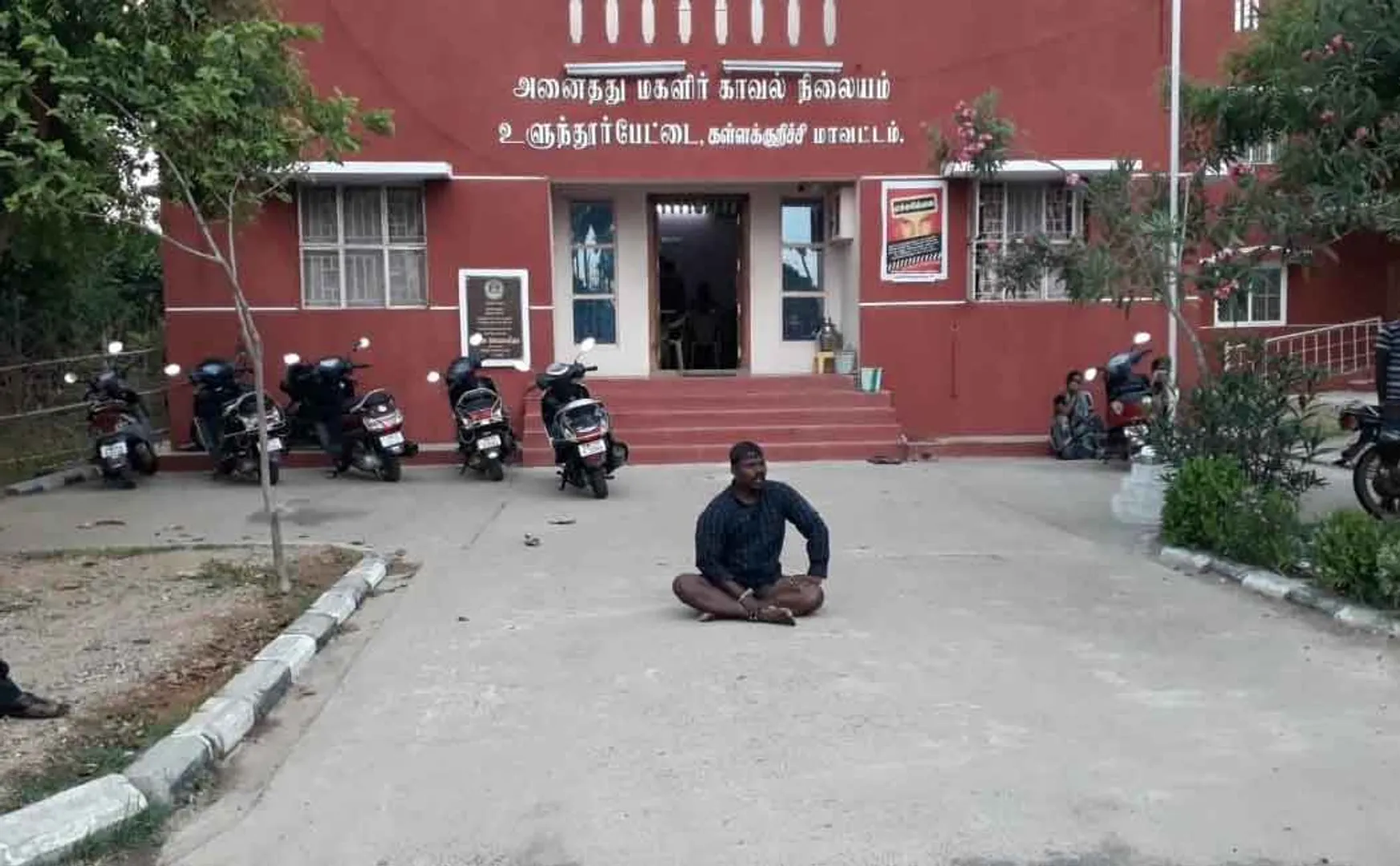 Government employee involved in riot before women's police station
