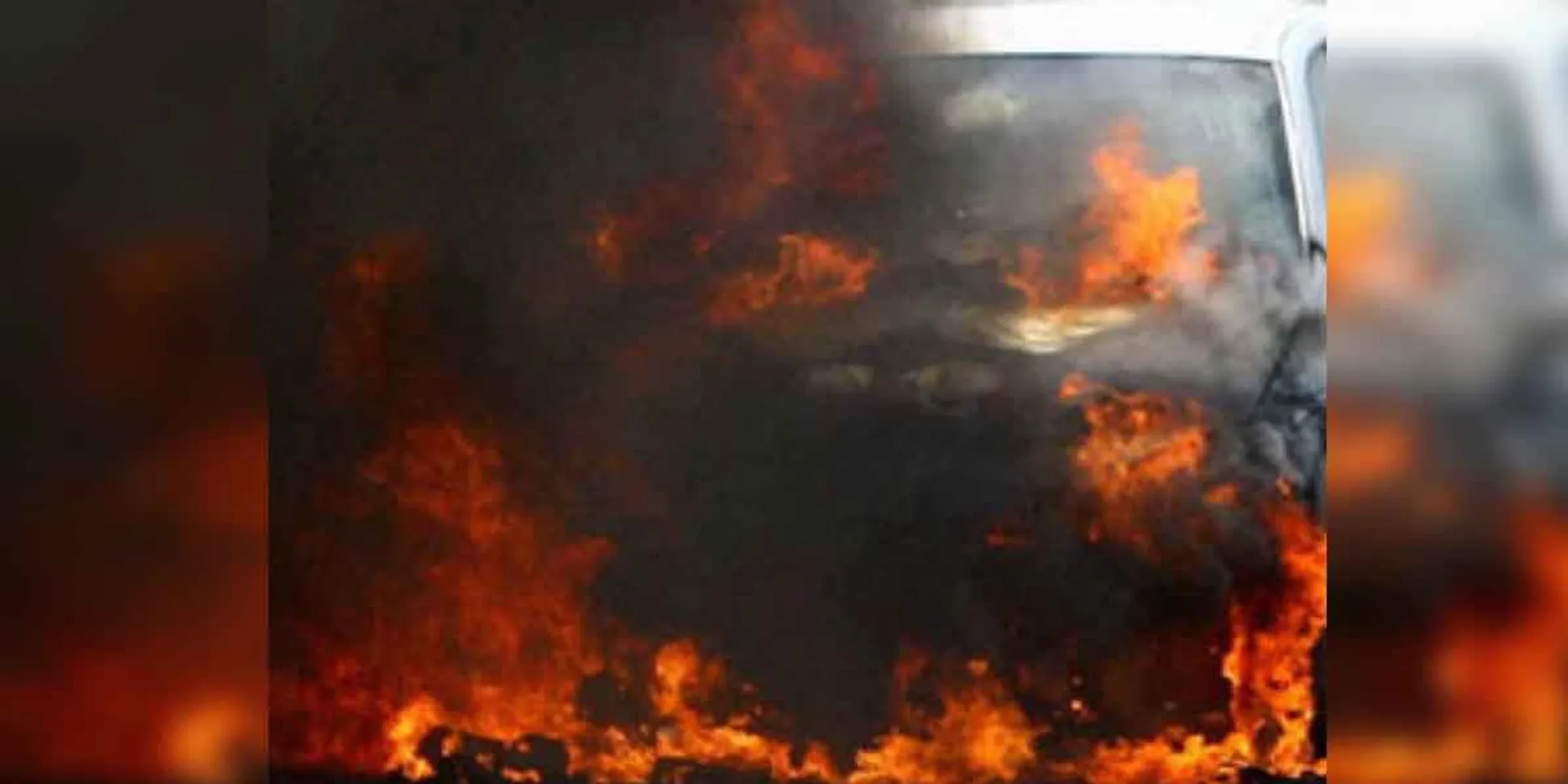Petrol bomb blast at police SI's house ... Car, bike burnt!