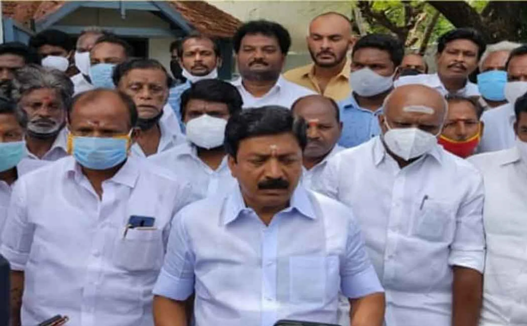 "Who is that Sasikala?" - AIADMK ex-minister sensational speech