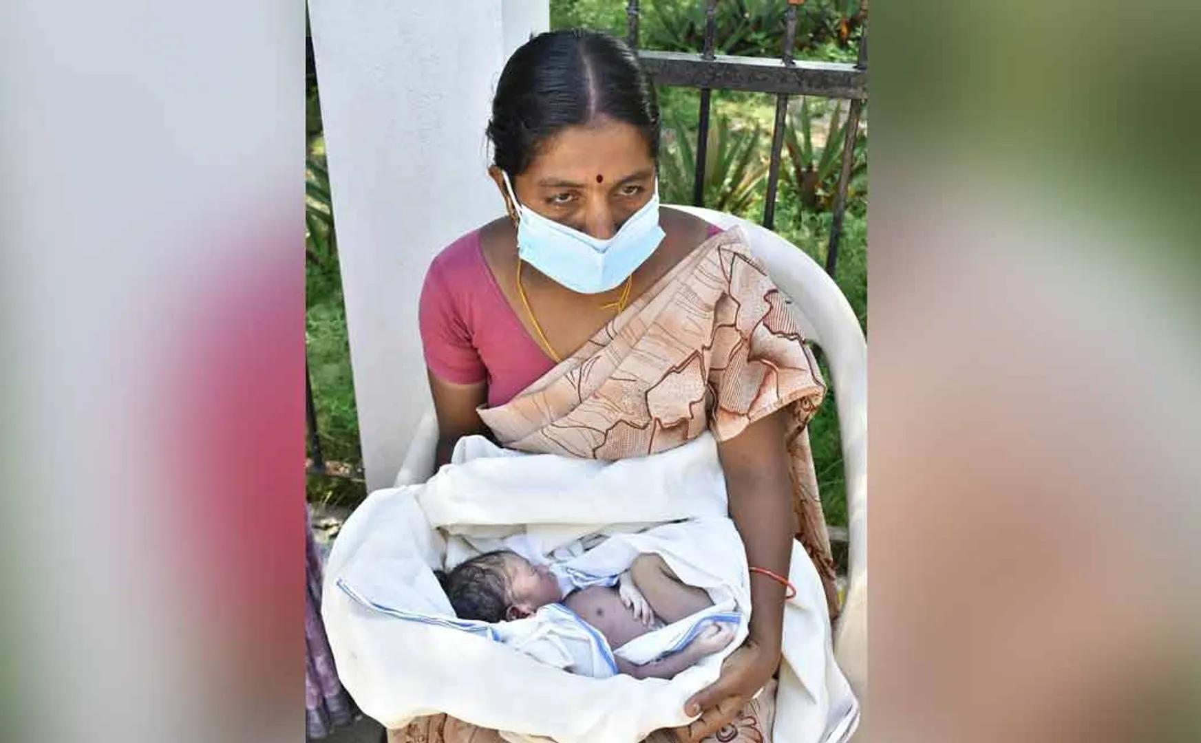 The father of the child raised a barrage of questions to the doctors ..! Family in grief ..!