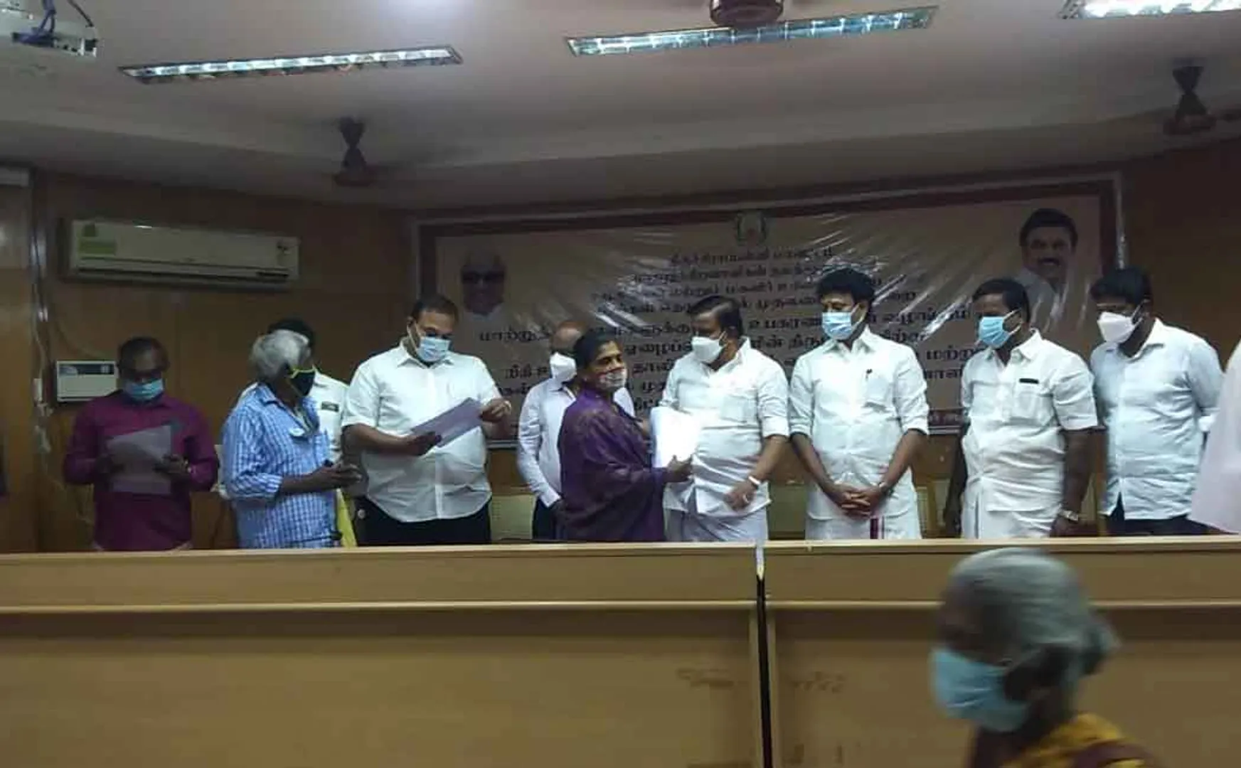 Out of 2091 petitions received, 1142 petitions have been resolved