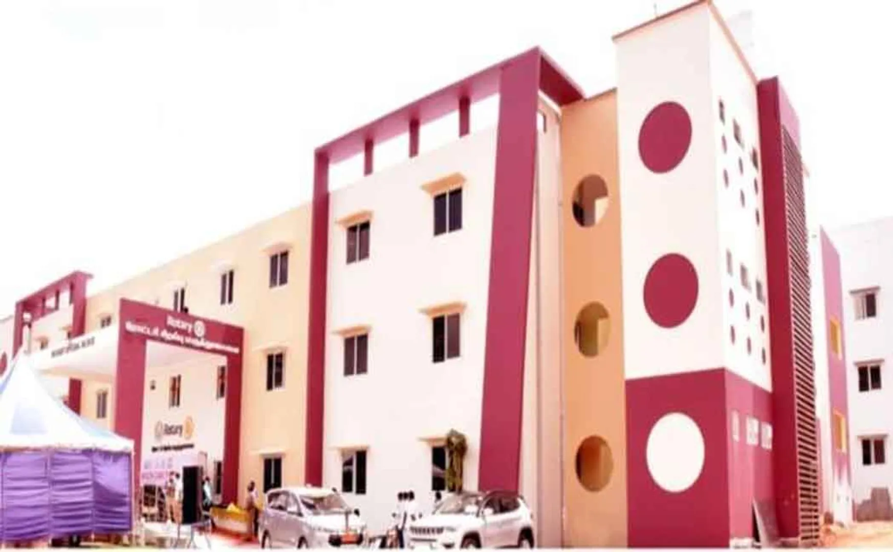 Three floor hospital in 45 days ... The work of the minister who got the award