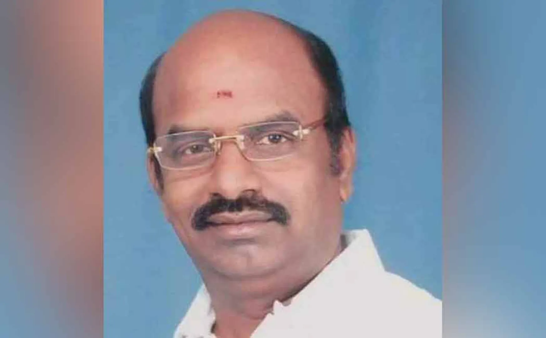 Tamil Maanila Congress Party Trichy district leader resigns ..!