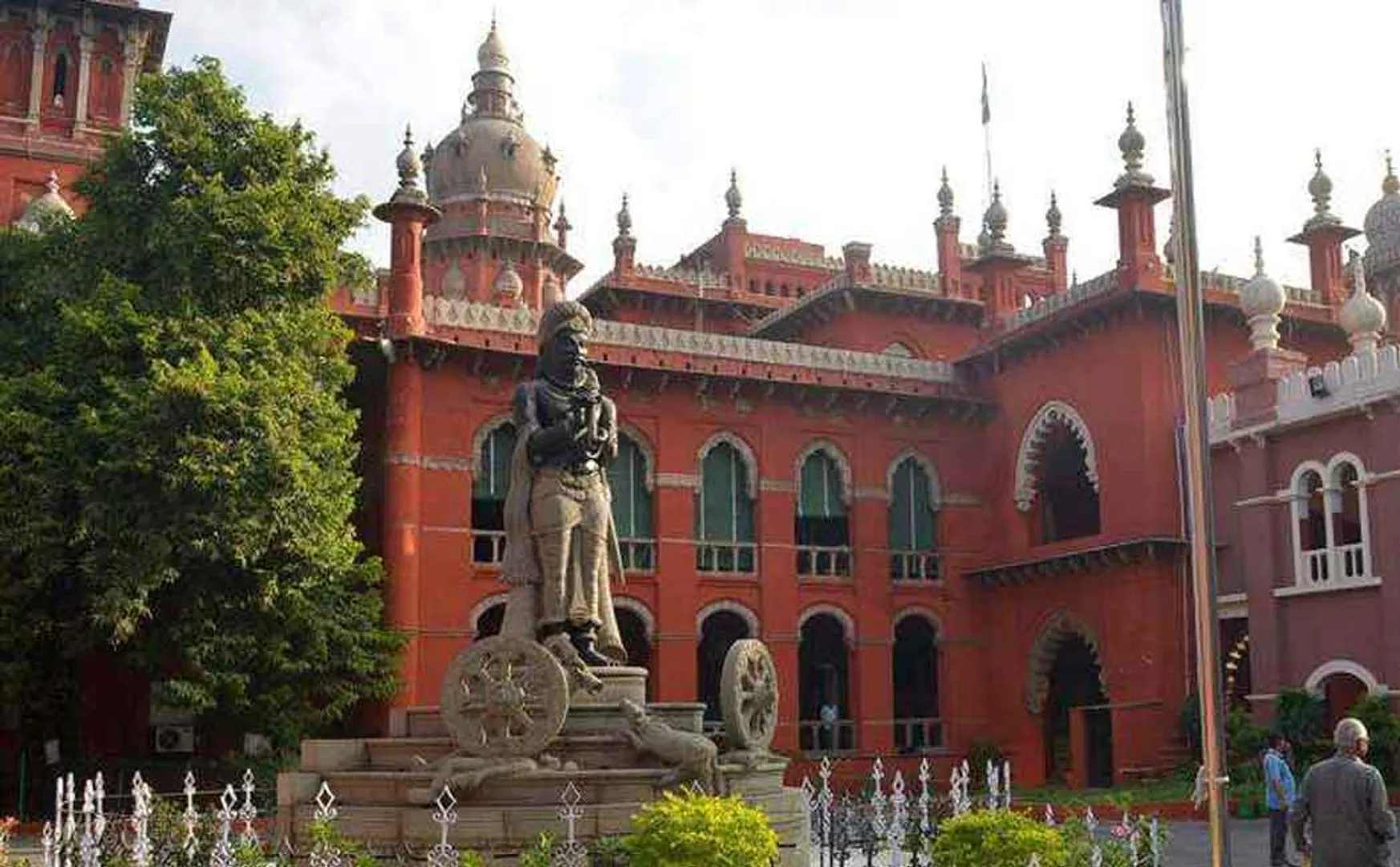 "Government of Tamil Nadu must ensure that quarries operate in accordance with the rules" - Court instruction
