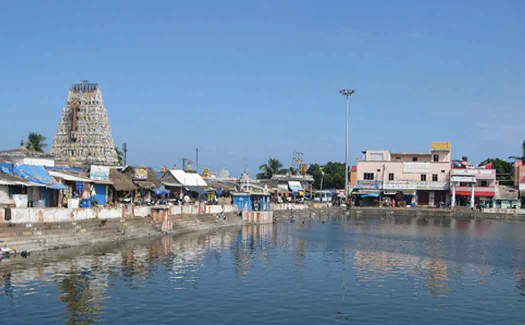 Temple pond occupation; Judges order Tamil Nadu government to find and remove according to law ..!