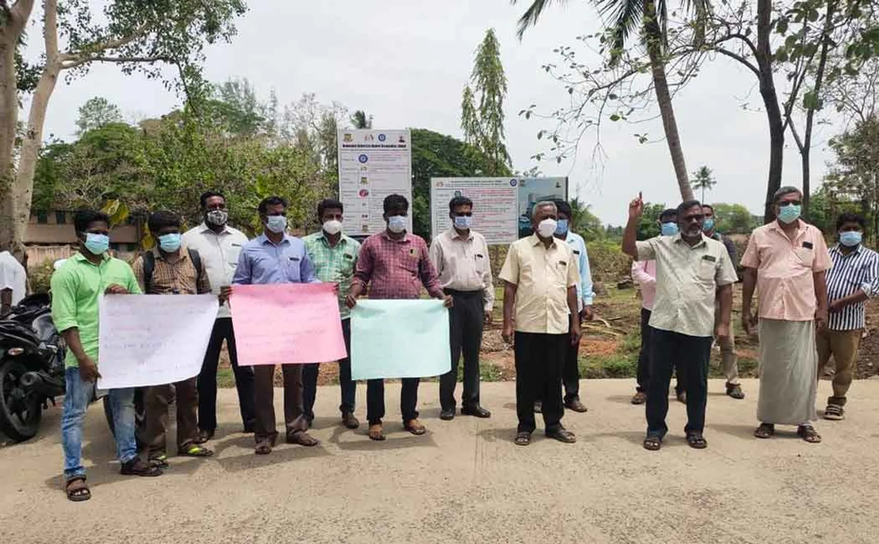 Annamalai University teachers, students and staff involved in the protest