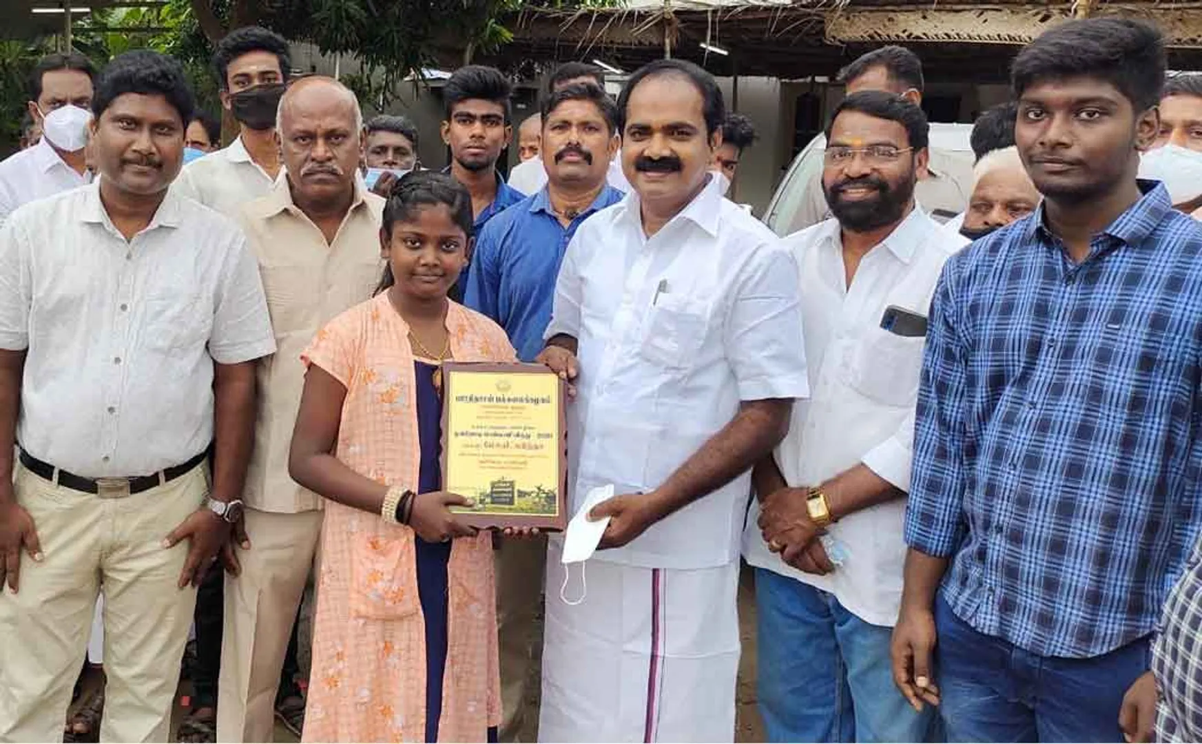 Minister Meyyanathan praised the student