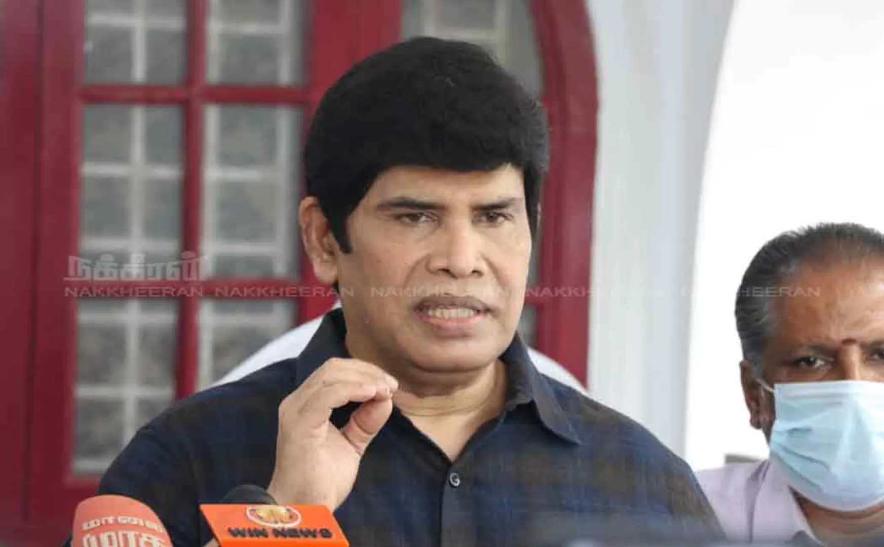 "Nainar Nagendran and Vanathi Srinivasan can resign and raise the slogan of secession ..." - Actor Anandaraj