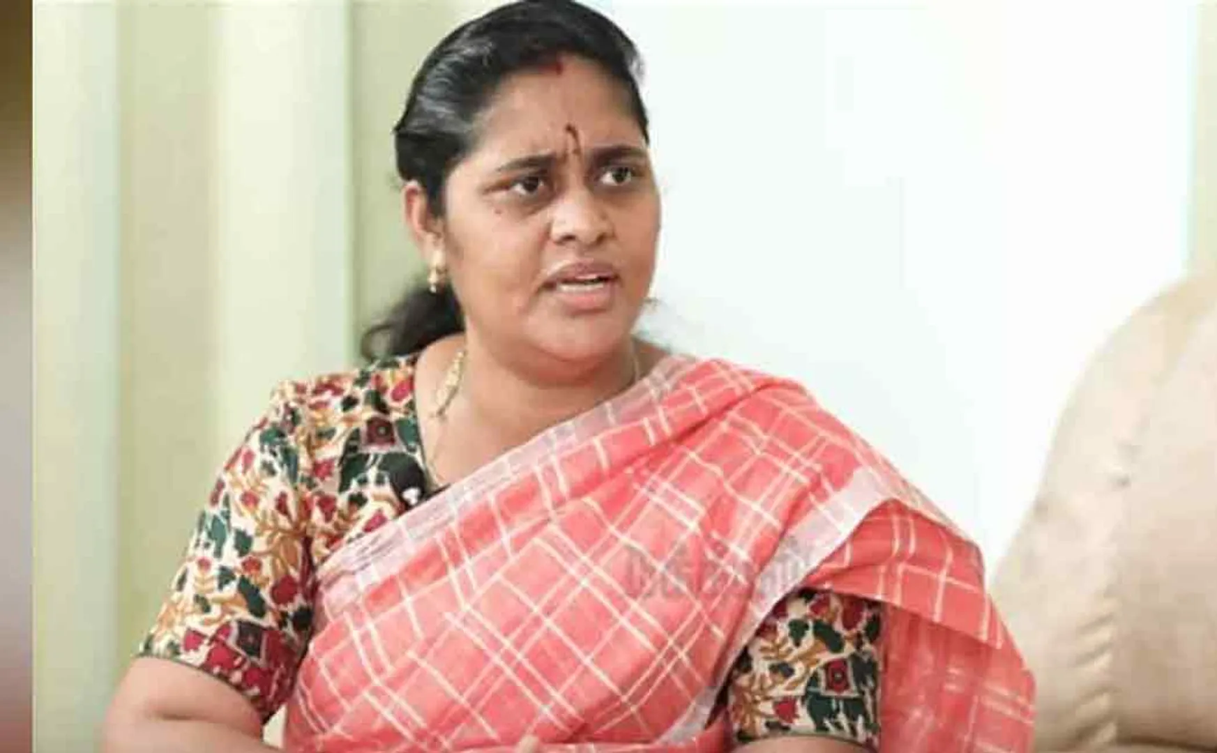 "Liquor stores should be closed on Kamaraj's birthday." - Rajeswaripriya