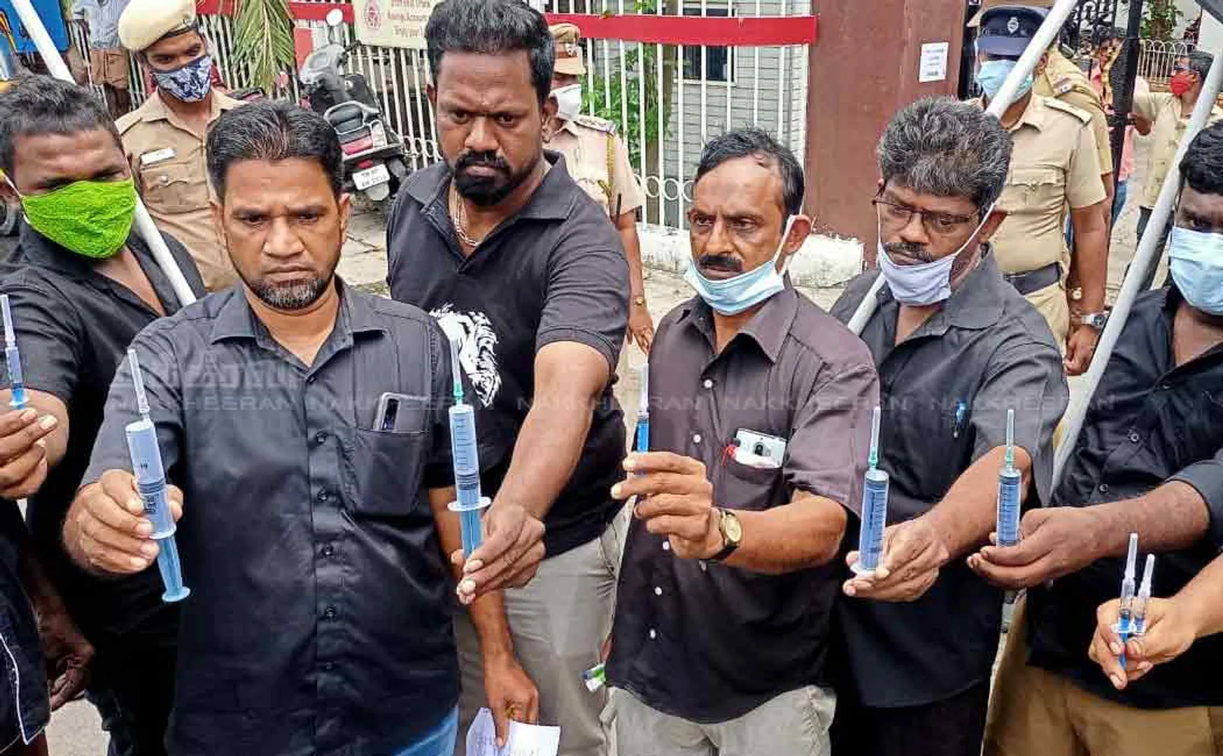 Thanthai Periyar dravidar kazhagam to send empty syringes to Prime Minister Modi .. (Pictures)