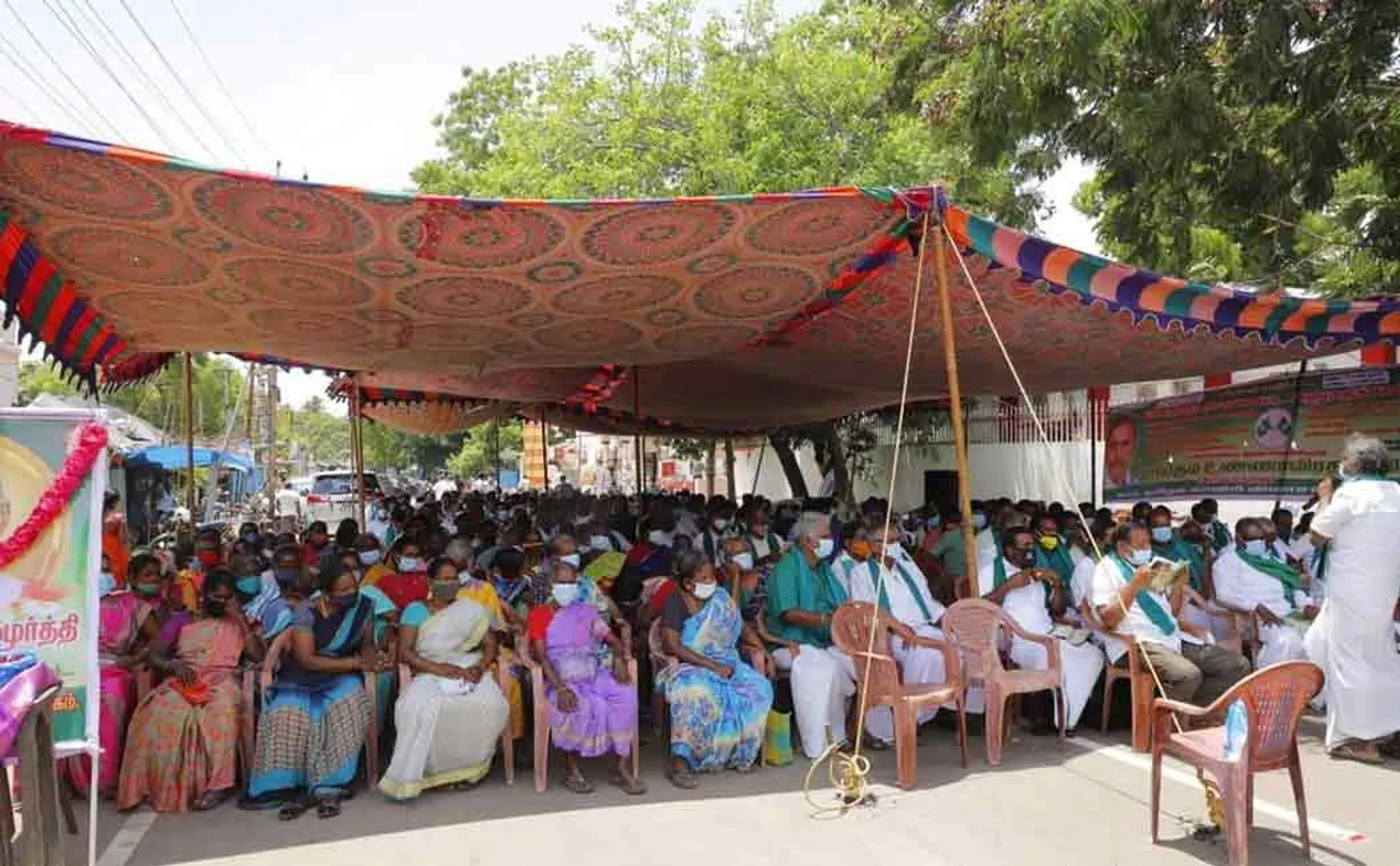 "Tamil Nadu group should lay siege  Delhi."