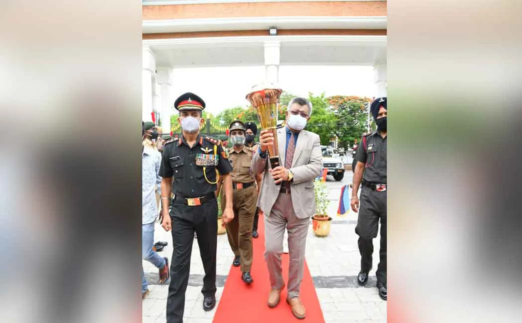 'Swarnim Vijay Mashal' received in Trichy
