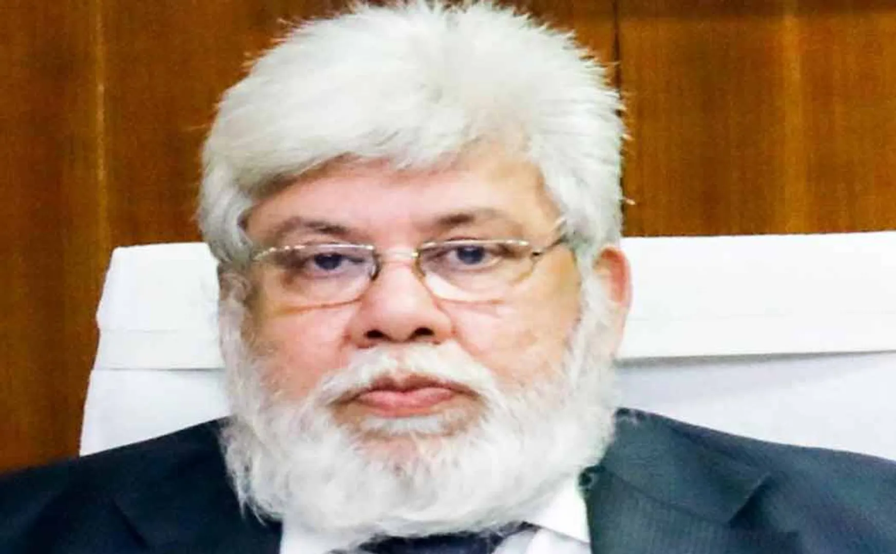 "Are the rulers and MLAs poor?"- judges questioned