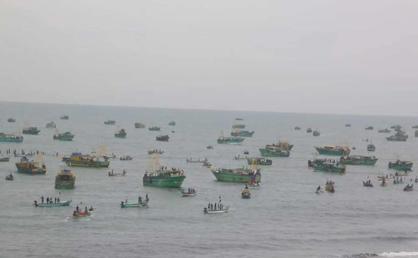 Fishermen  demanding to ban  short nets