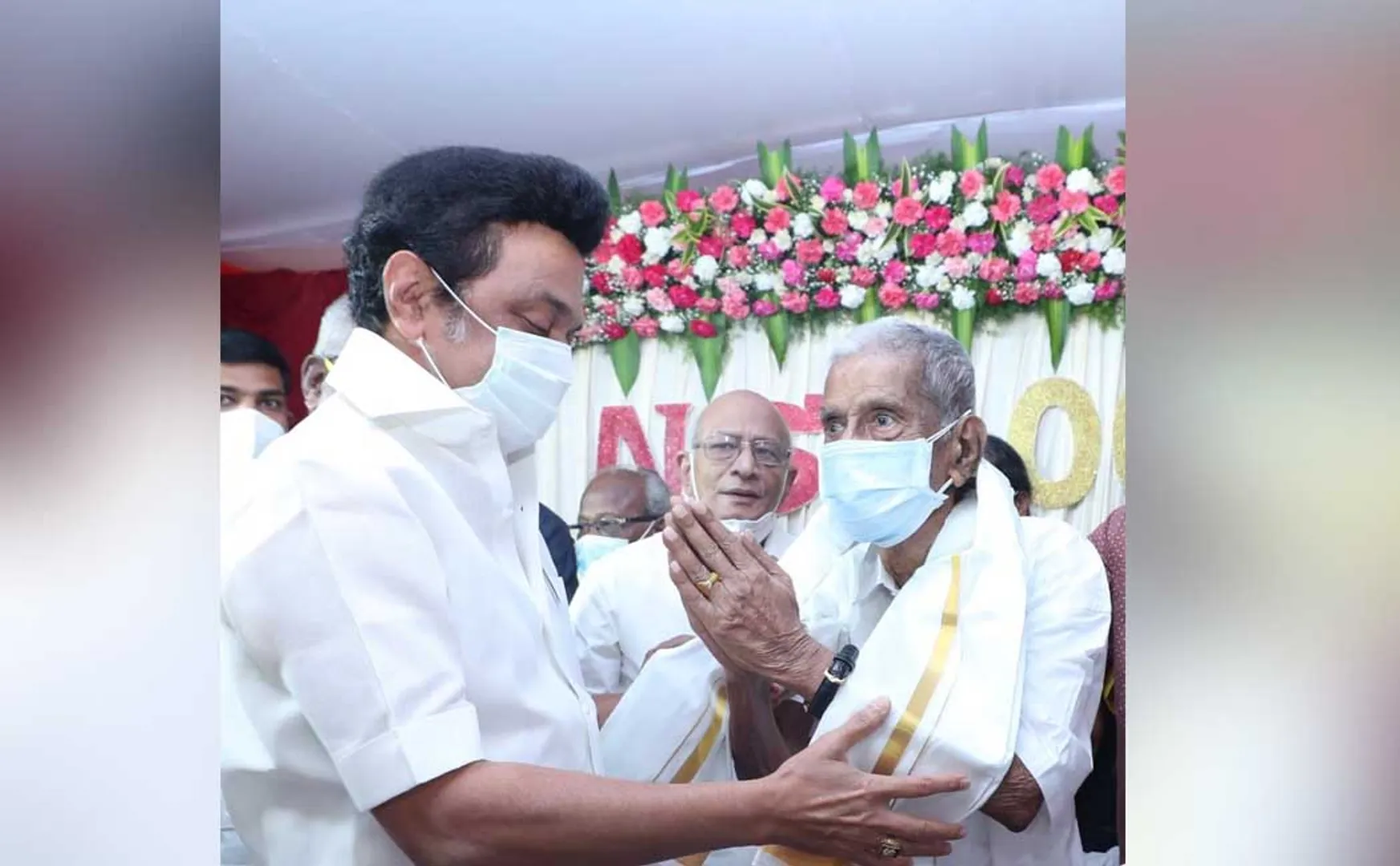 N. Sankarayya gets 'Thakaisal Tamilar' award!