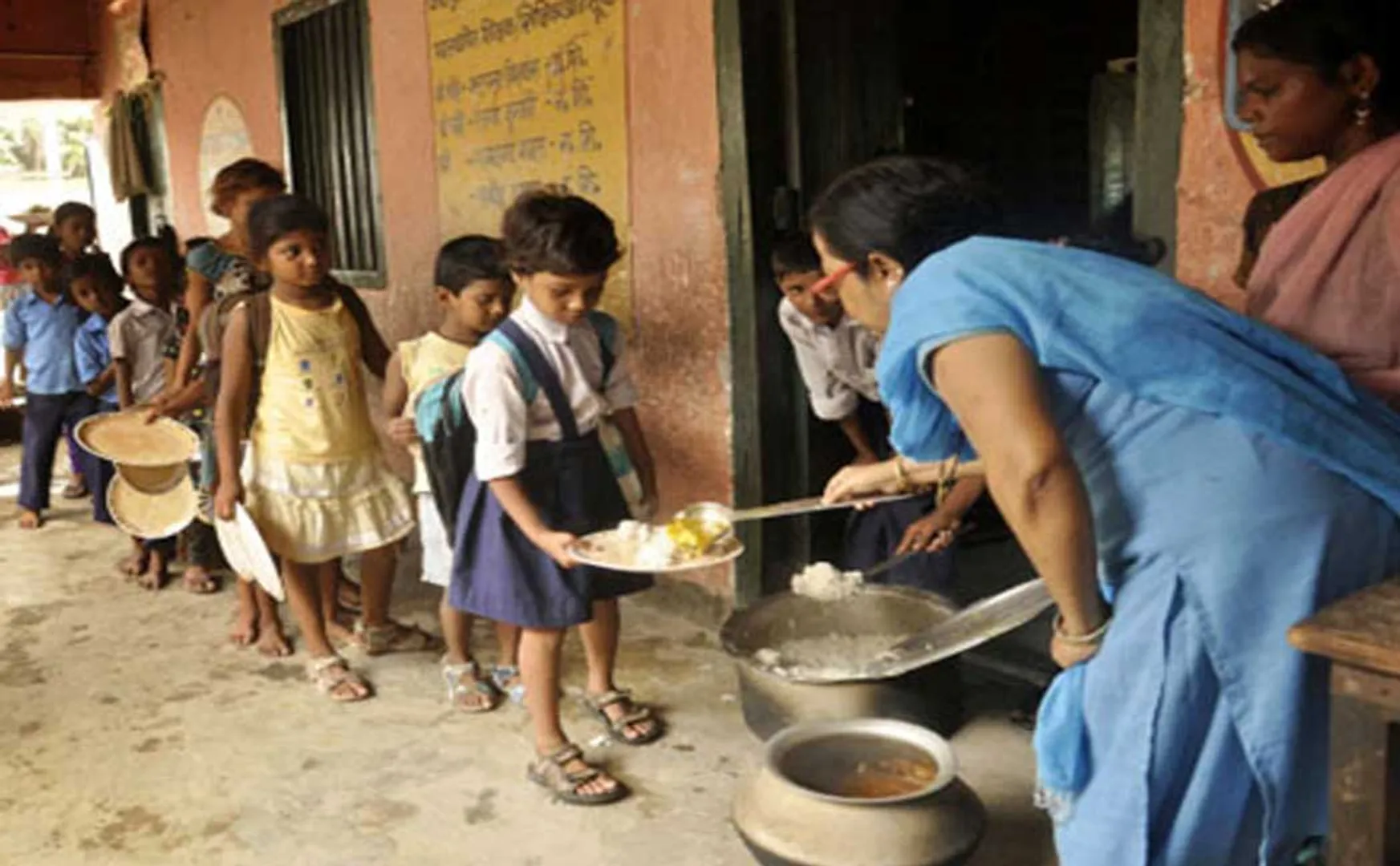 "Students are forced to beg without food" - argued lawyer