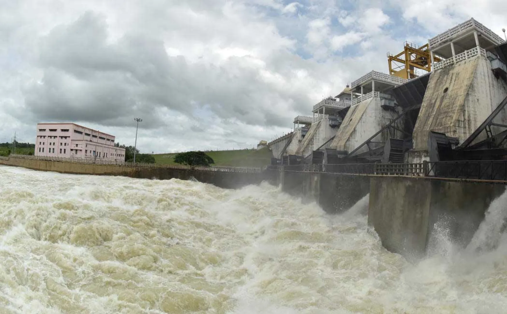 Cauvery water Tamil Nadu is looking forward to Karnataka every year!