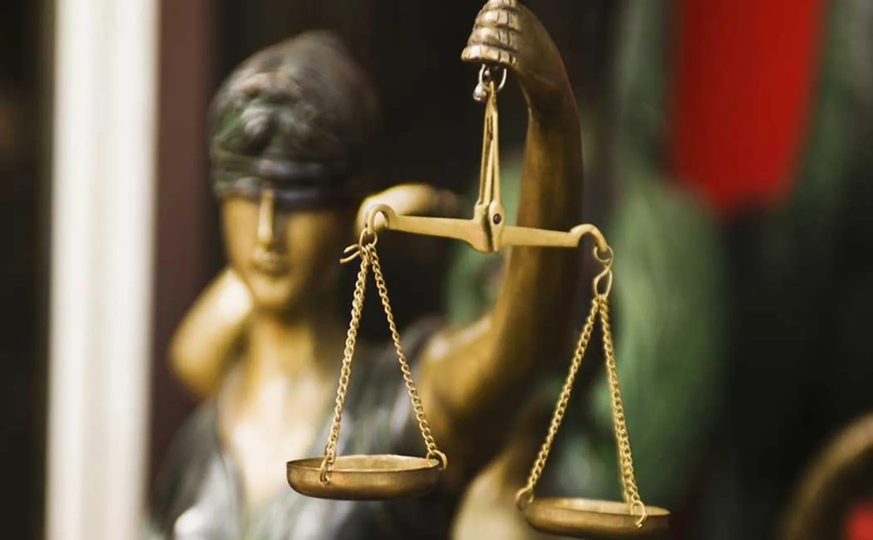 "There is no restriction to the affected students have access to the courts," - specified in the ruling, the judges