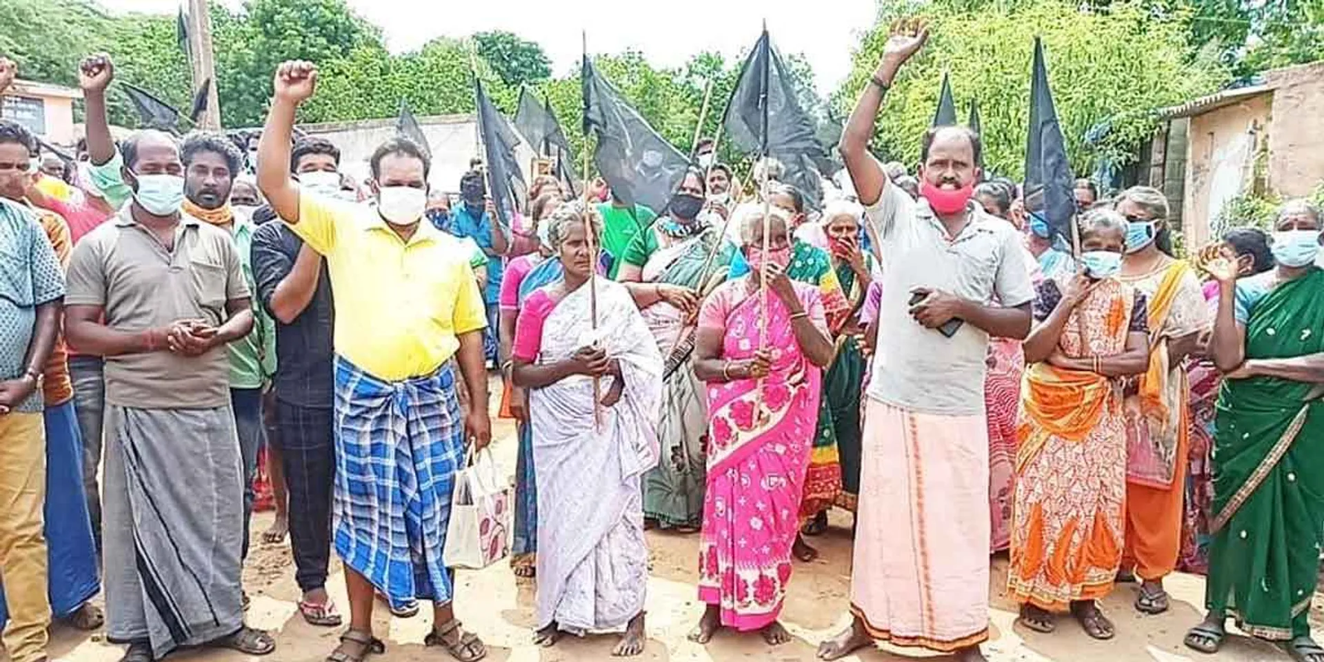 Villagers Struggle to give land for NLC expansion work! Black flag carrying struggle!