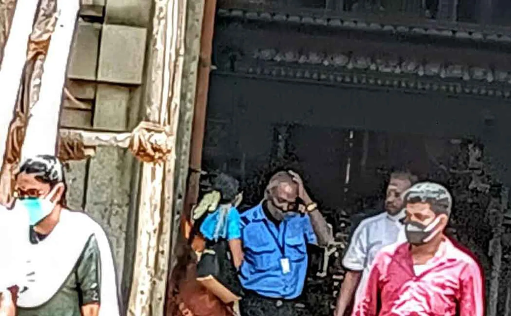 Permission for darshan in violation of the ban - Guards suspended