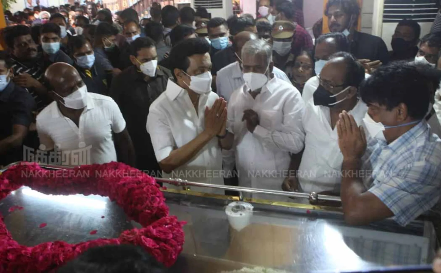 Tribute to admk chief Madhusudhanan's Chief Minister M. Kastalin!