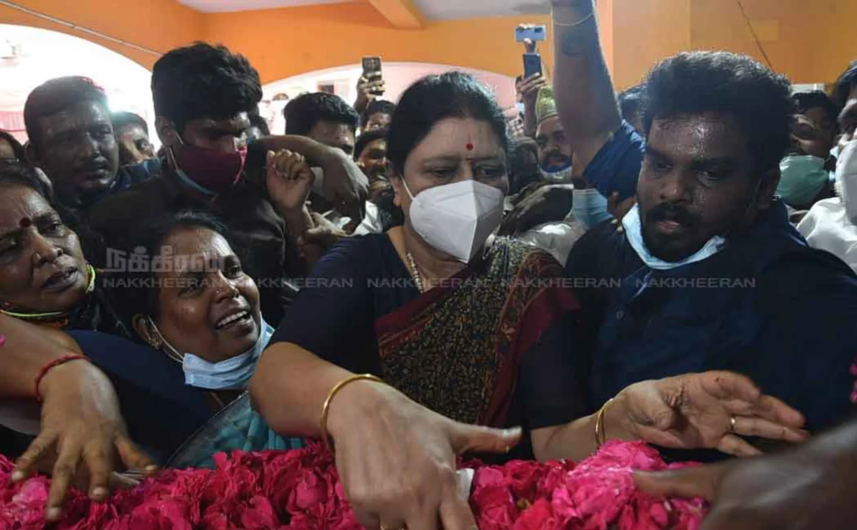 Sasikala pays homage to Madhusoothanan 