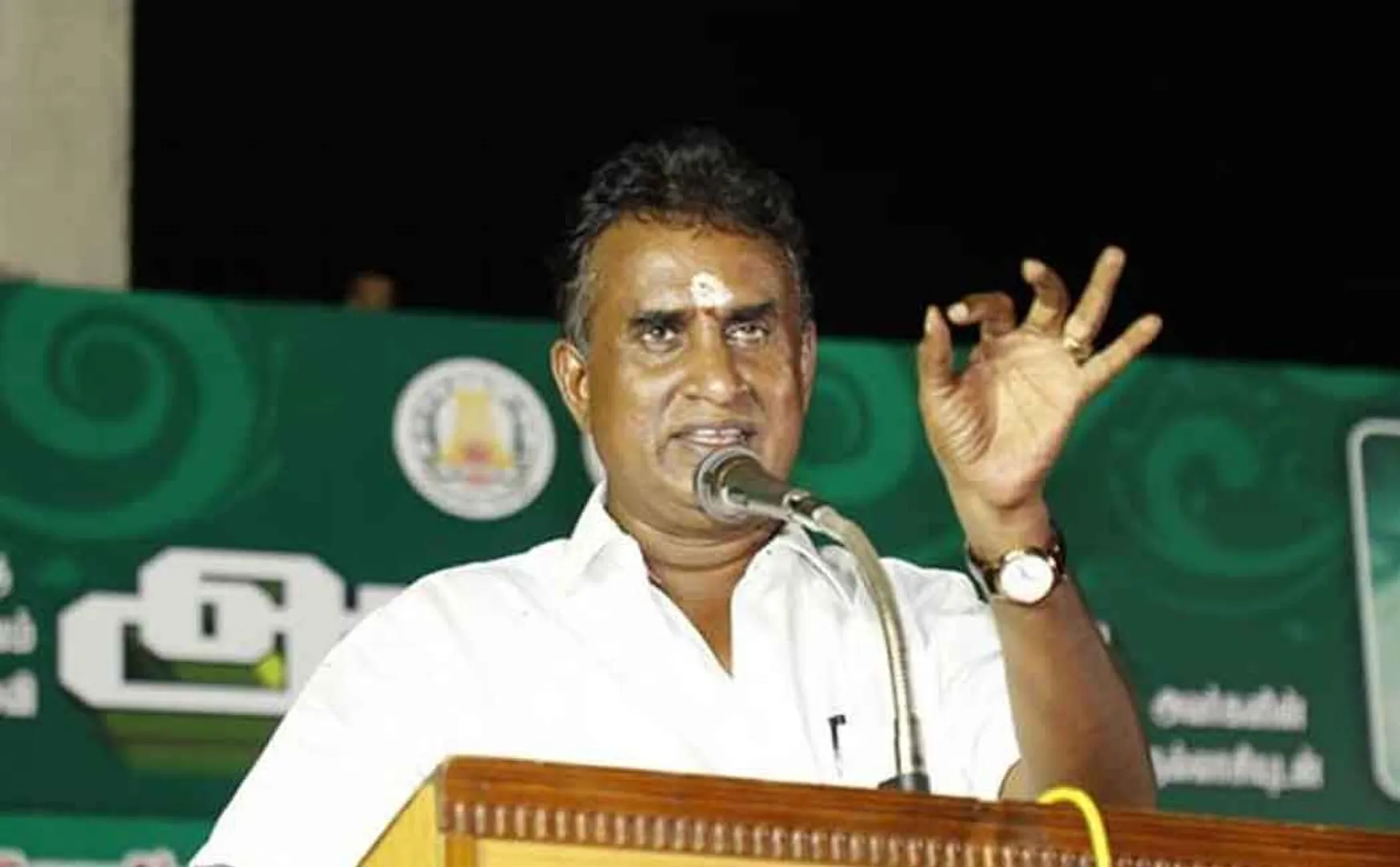Anti-corruption raid on SB Velumani's house. FIR registered against 17 persons including Velumani ..!