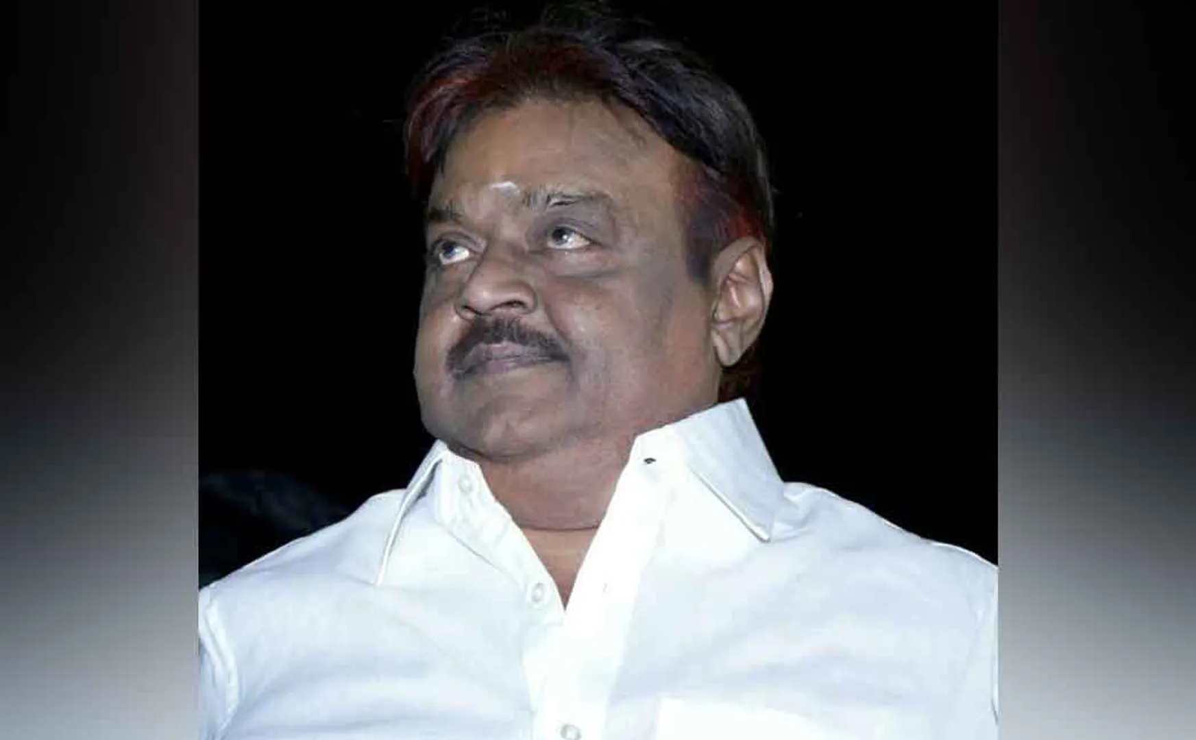 Vijaykanth returns home from hospital