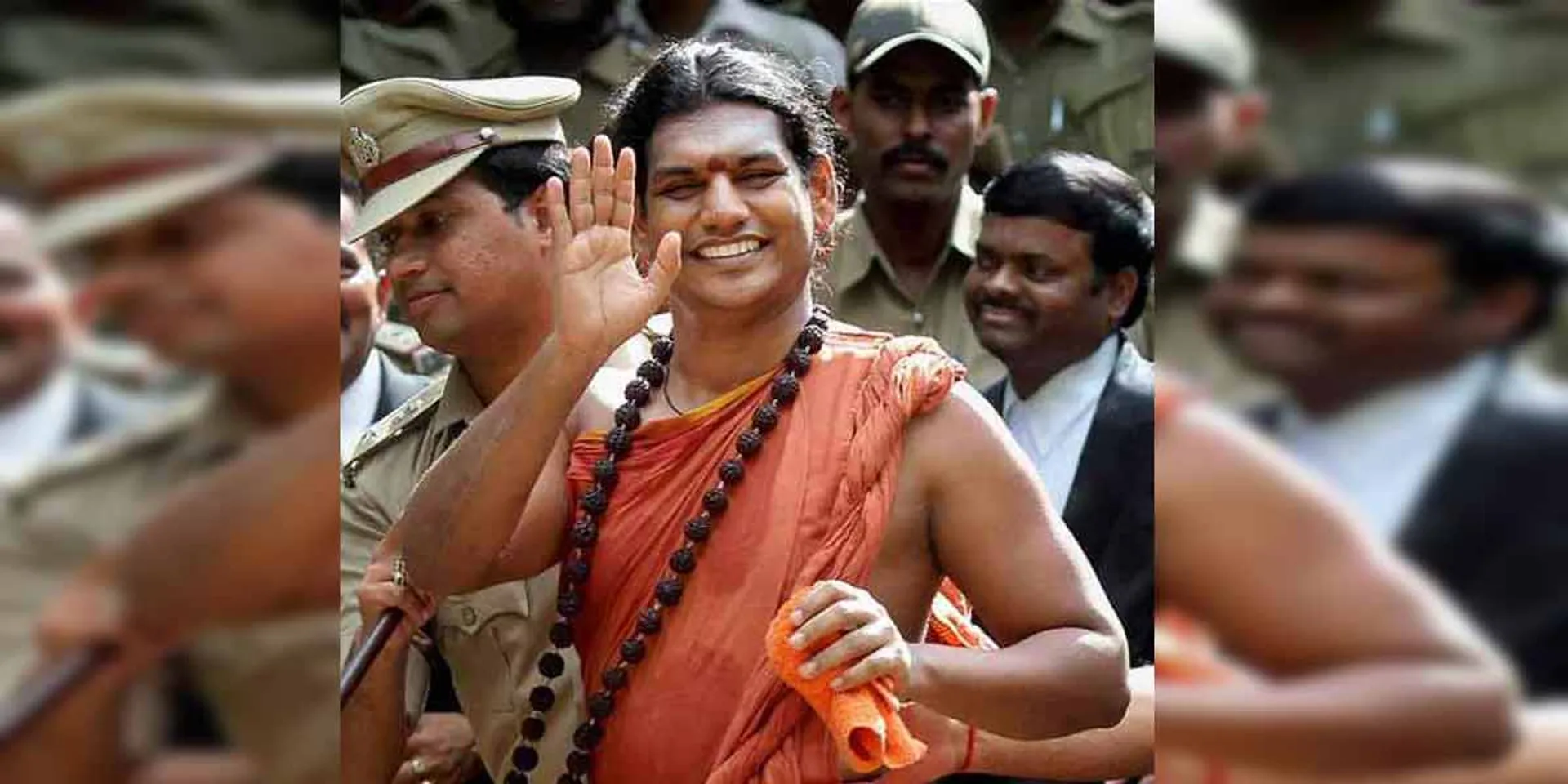 Niththi claiming rights ... Madurai Aadeenam locked and sealed!