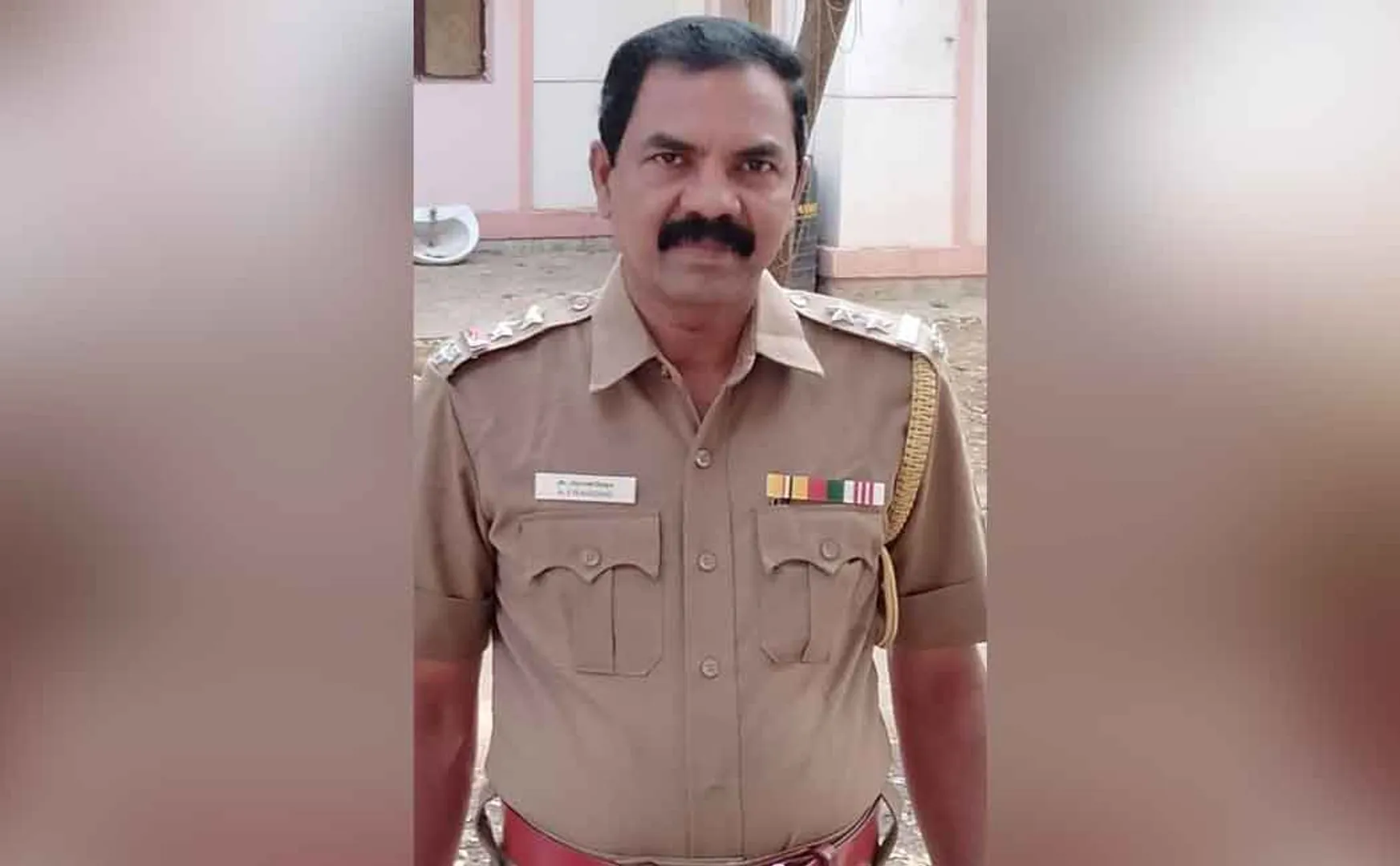 The police officer who honestly handed over the unaccounted money