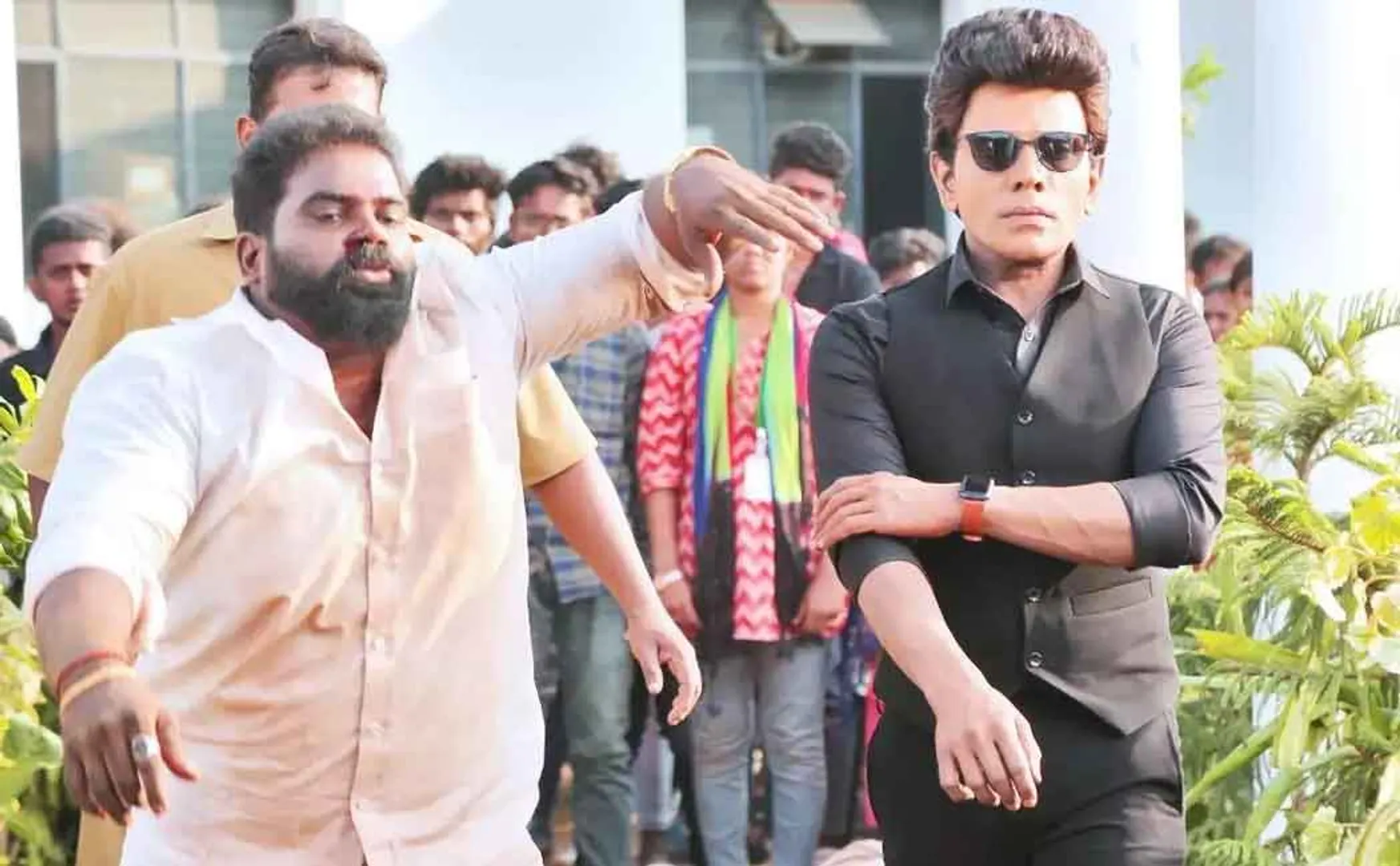 Legend Saravanan shooting in Kumbakonam.. public petition to district collector 