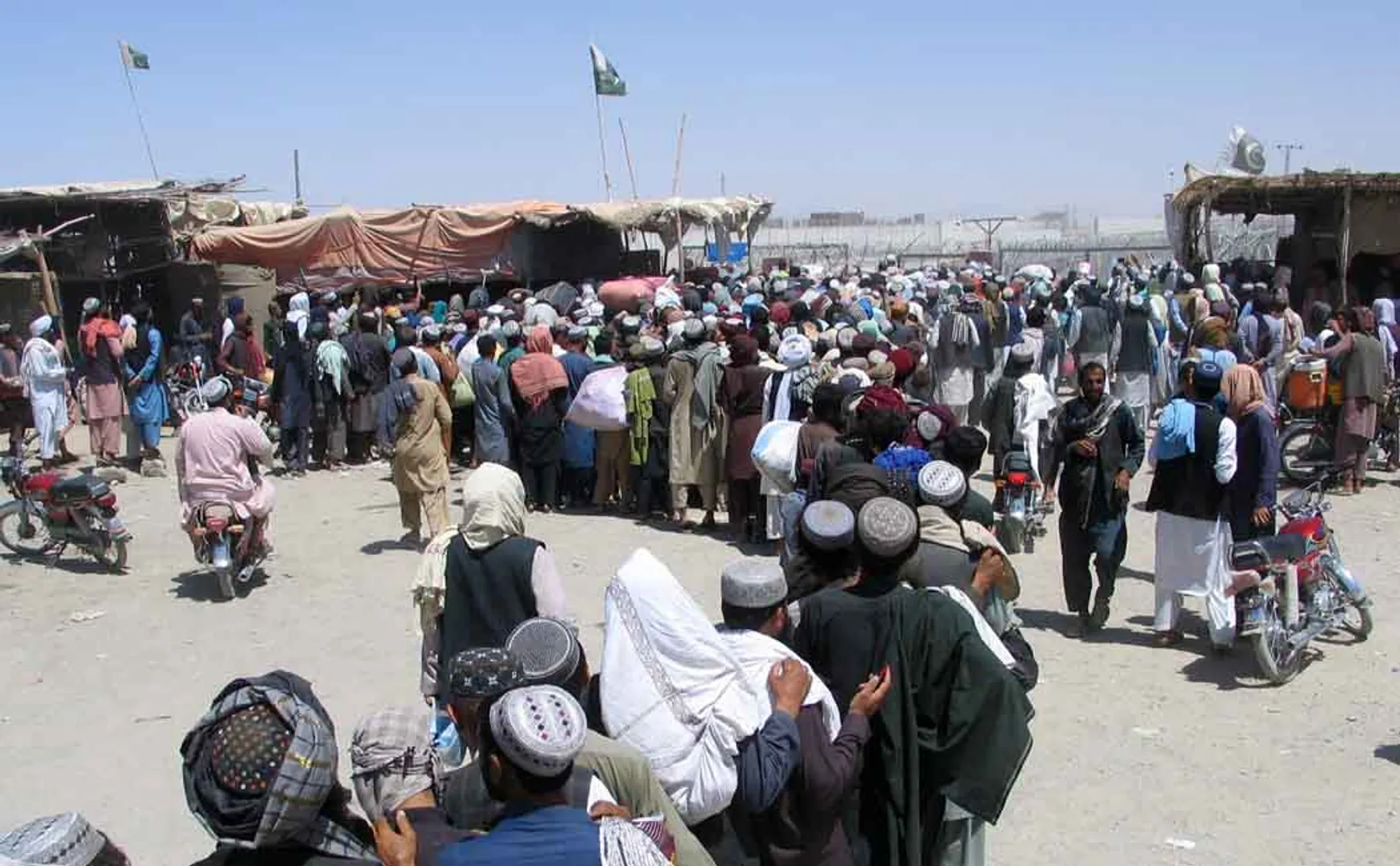 The people of Afghanistan fleeing in fear of the conservative regime!