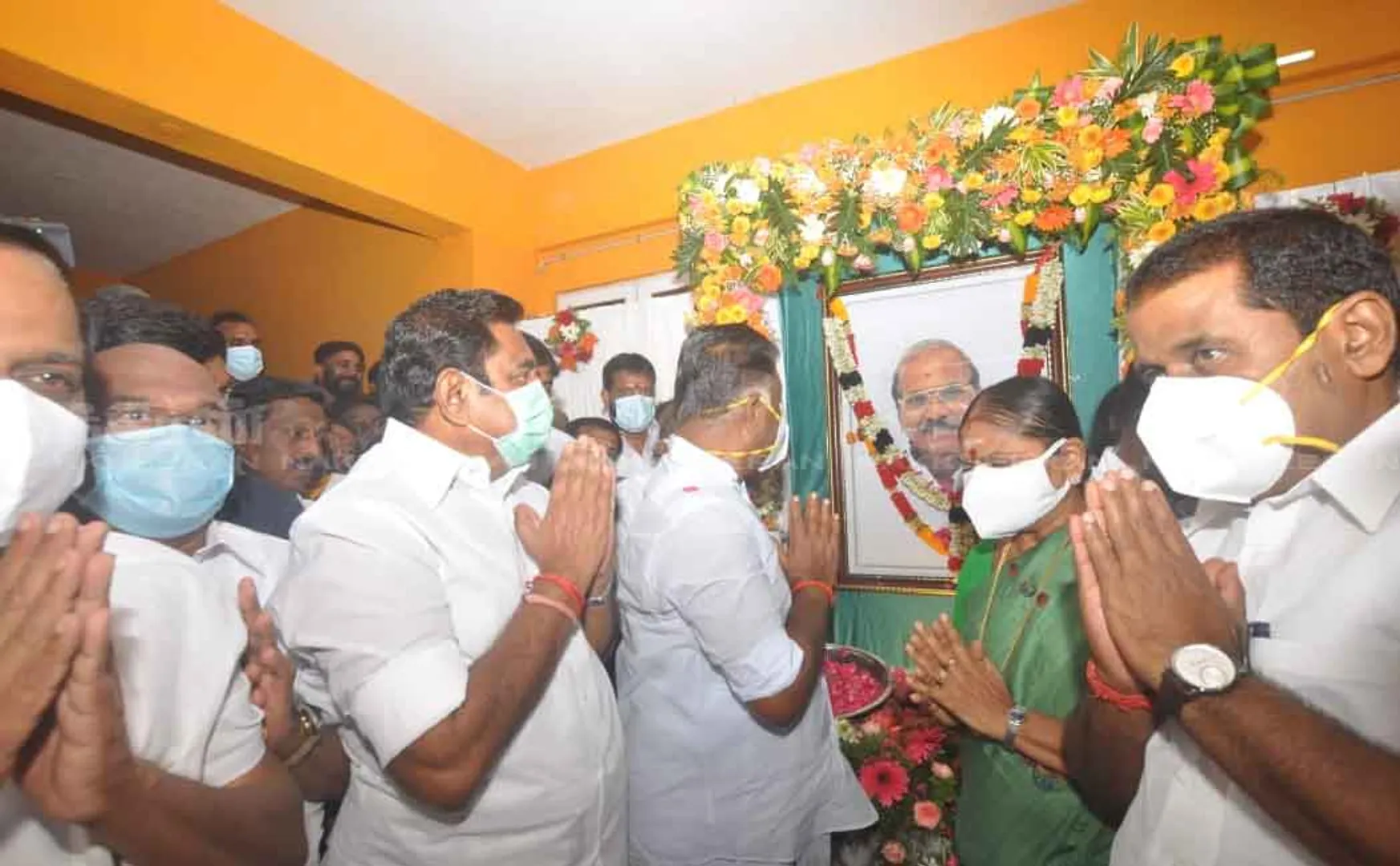 AIADMK  who paid homage to the flower Madhusoodan