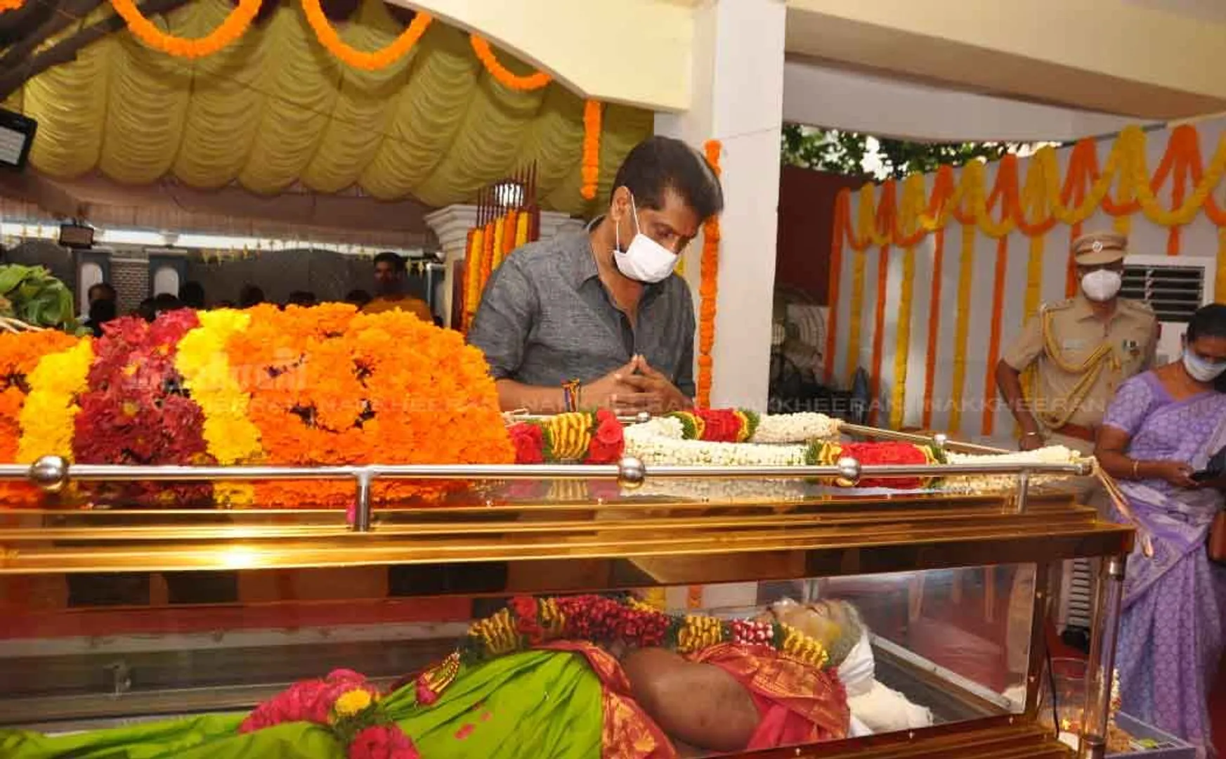 Nakkheeran Editor pays tribute to Tamilisai mother 