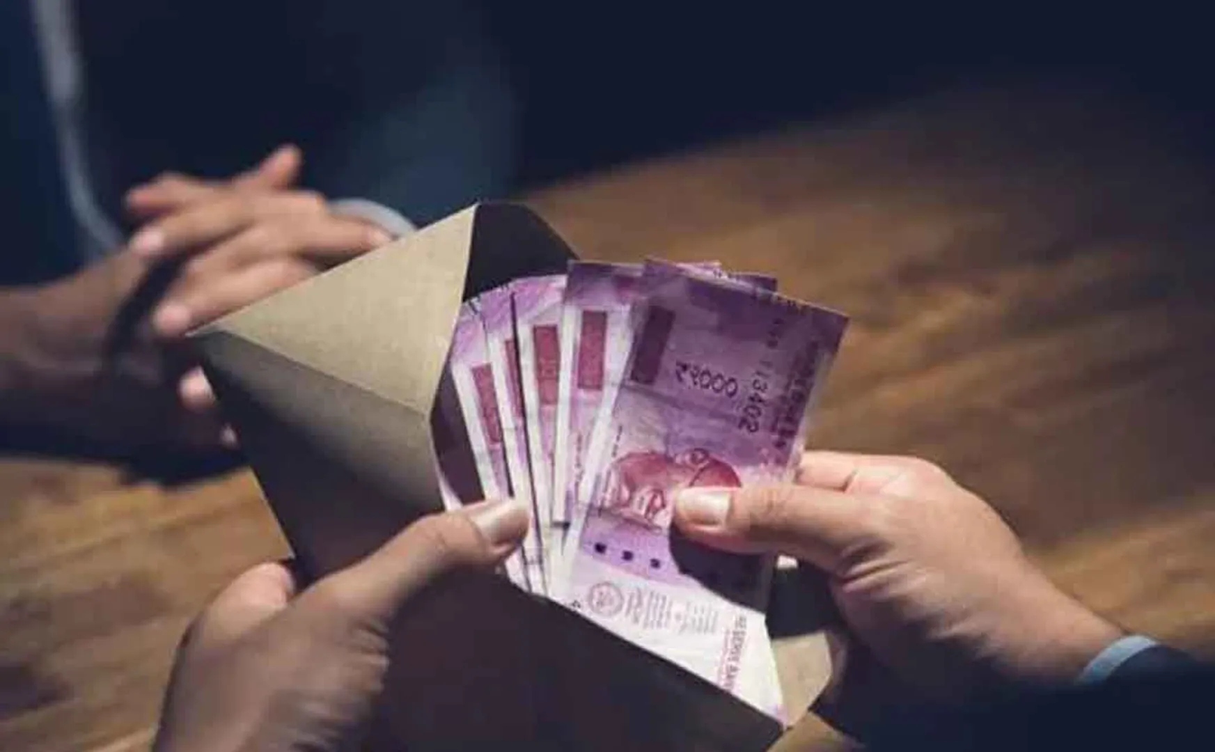 Bribery video of a woman VAO who has caused a stir!