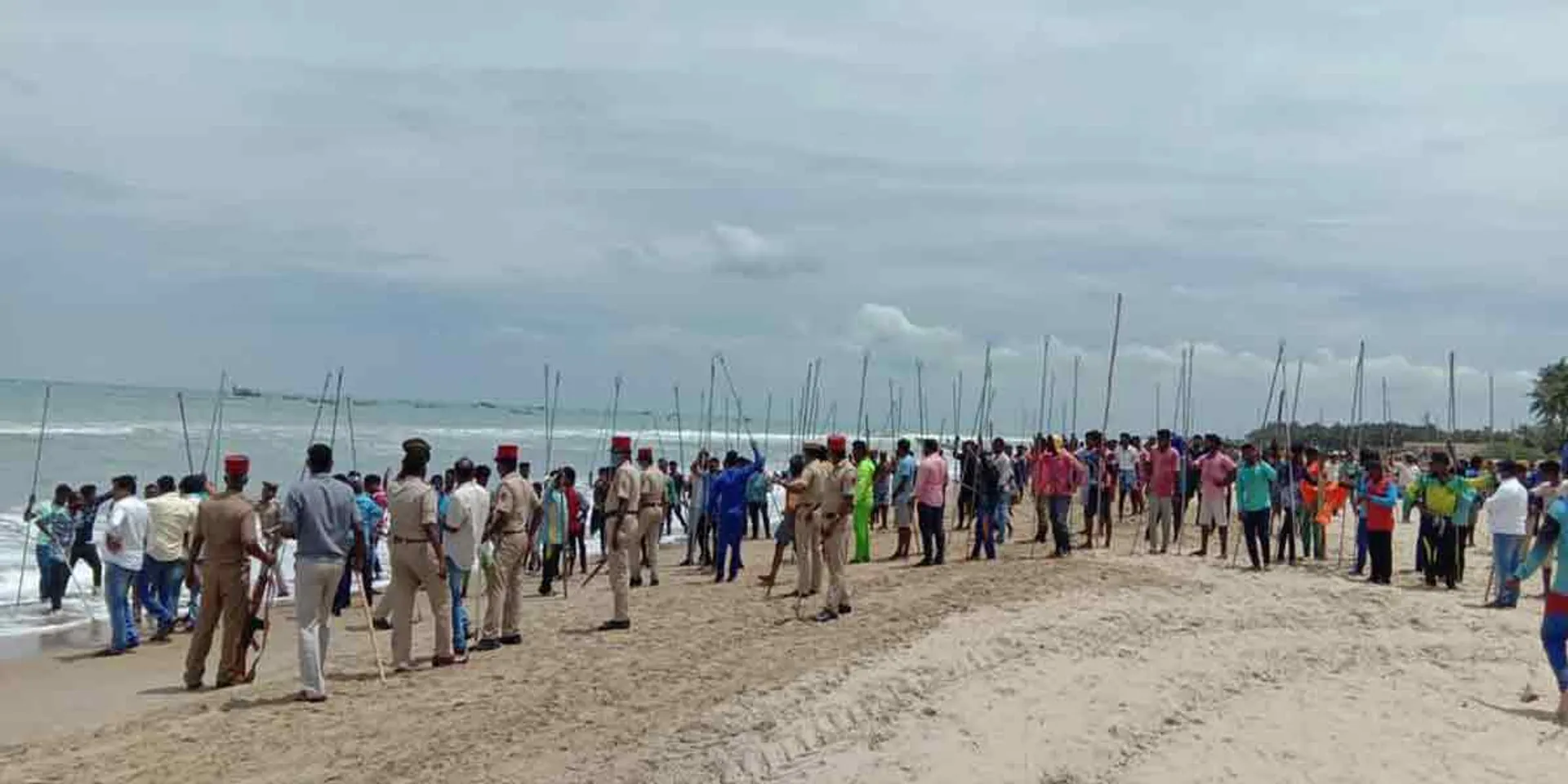 Clashes between fishing villages ... Police action