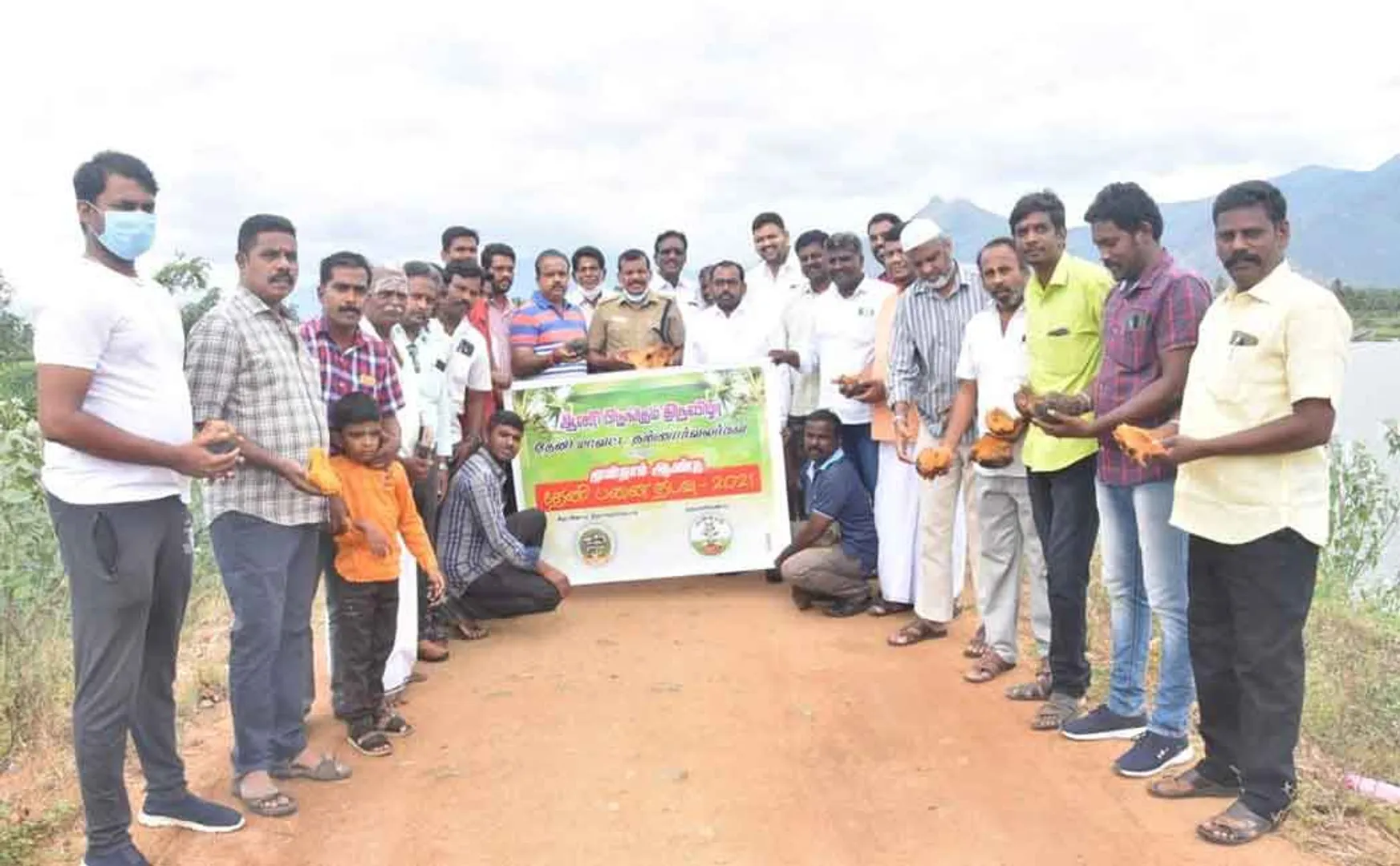 Theni District Volunteers on Palm Planting