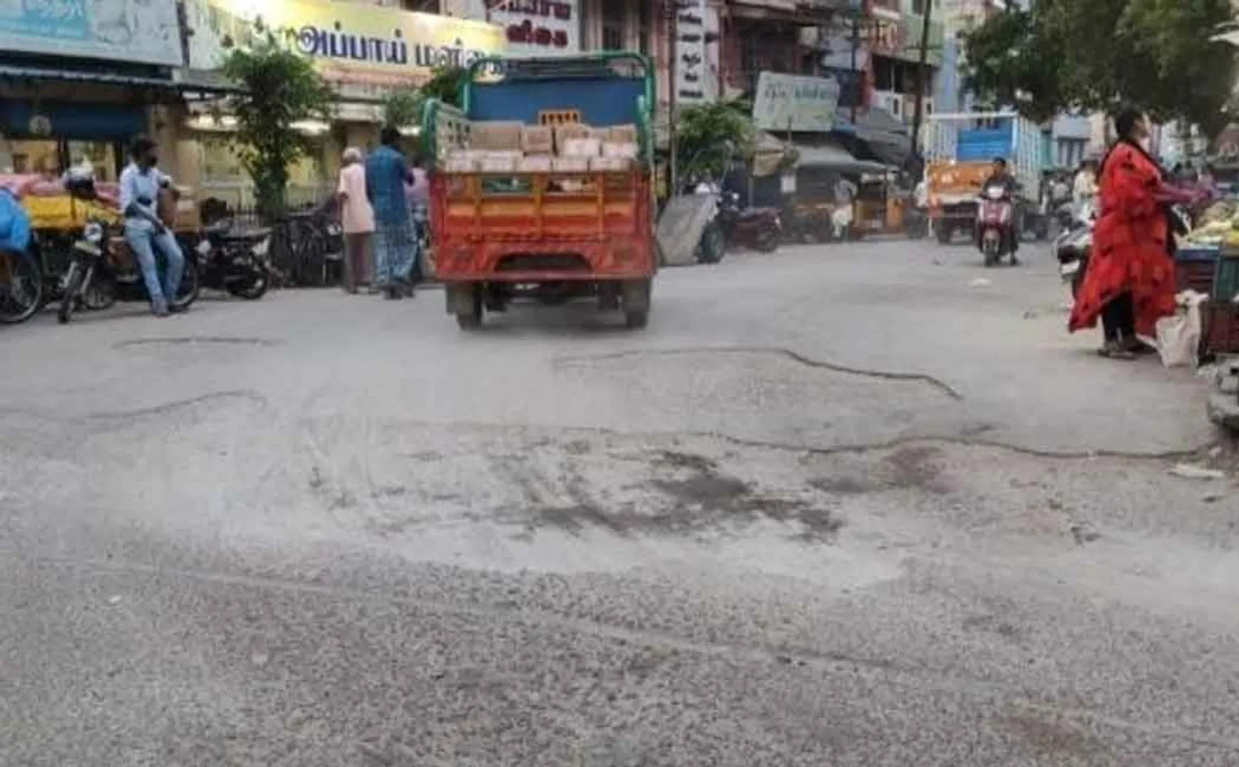 Merchants who repaired the road ..