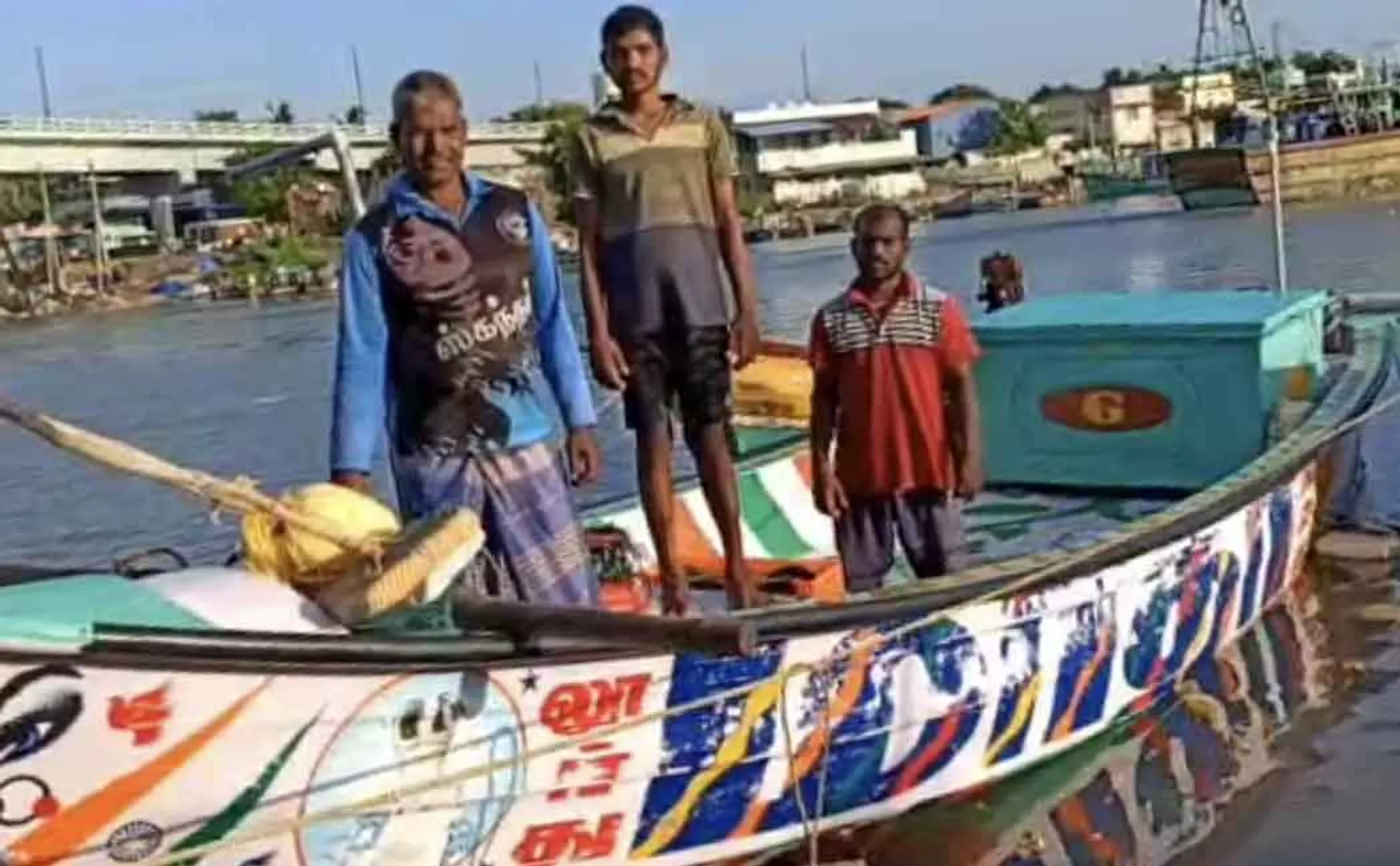 Sri Lankan pirates; Tamil Nadu fishermen in fear