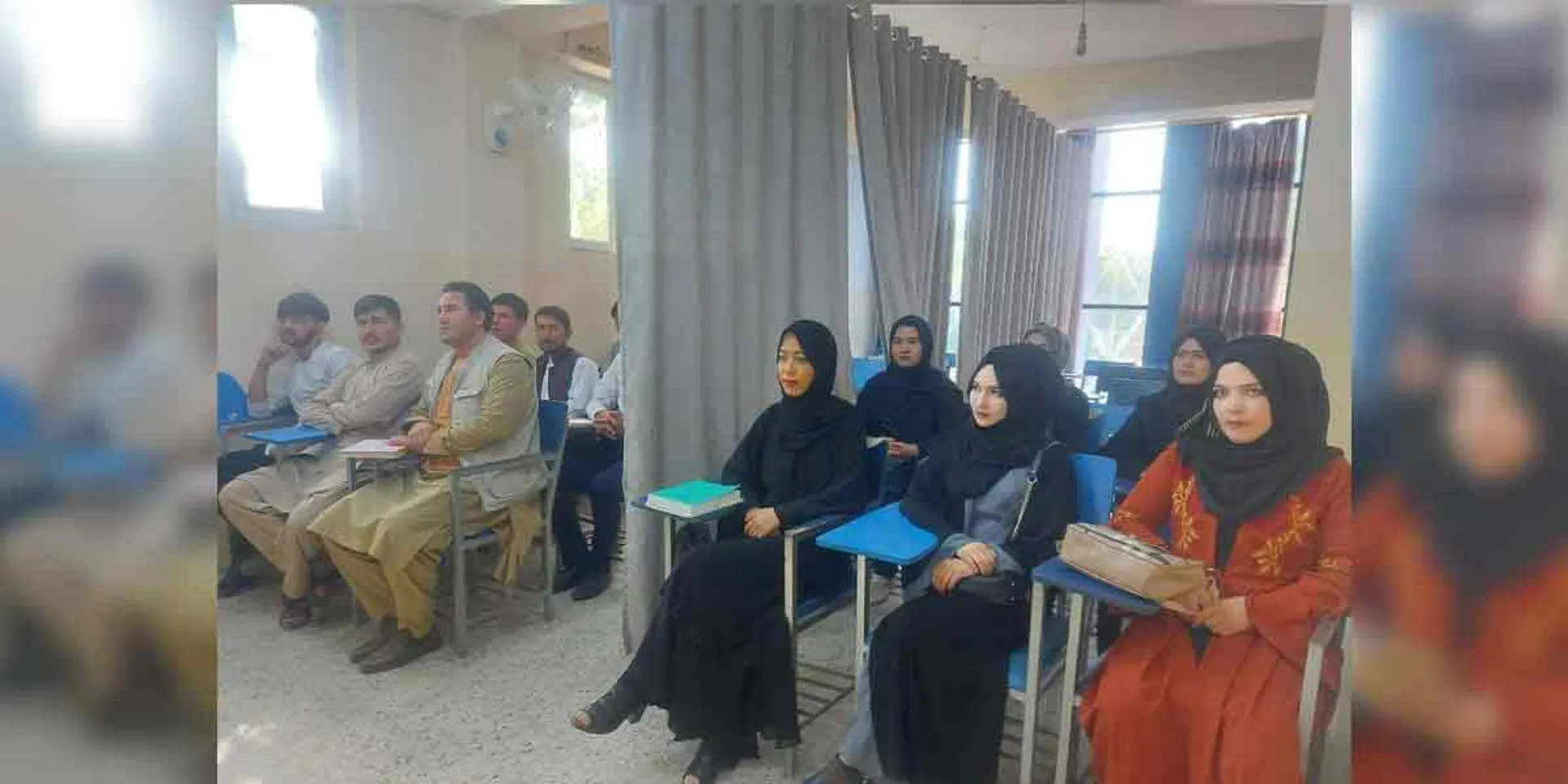  Curtains between students! -Photo released after Taliban instruction!