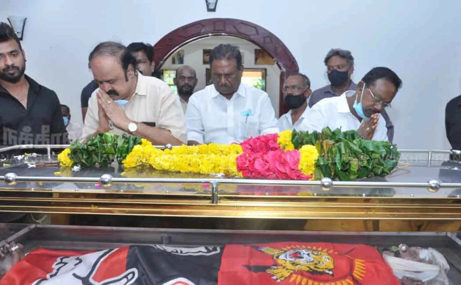 Pugazhendi and Tamilarasan paid homage to the pulamaipithan