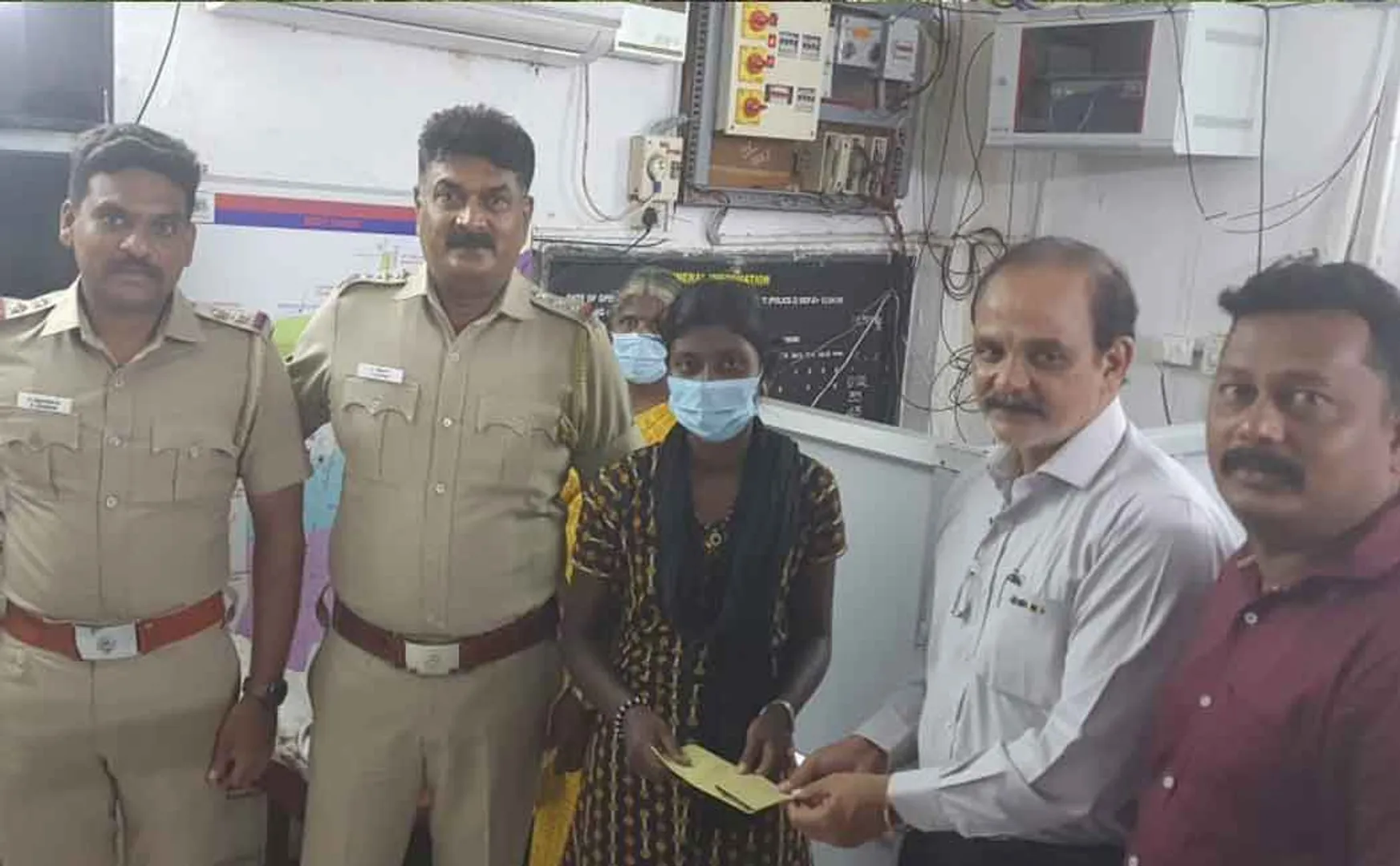 The police inspector who fulfilled the wish of the poor student 