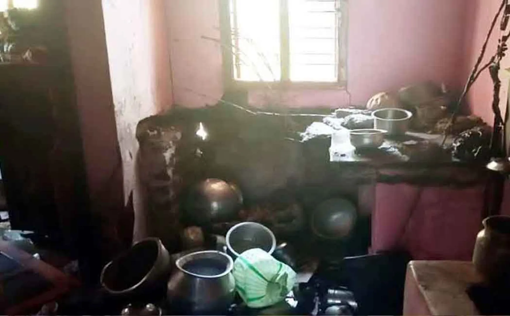  cylinder that ignites and explodes during cooking