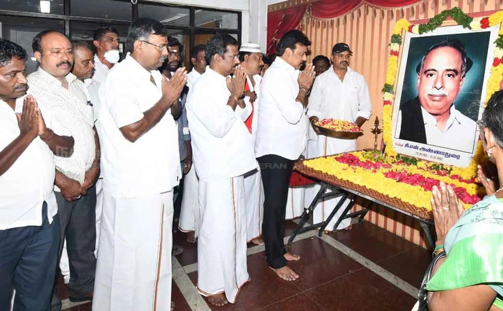 Former Chief Minister Anna's birthday DMDK 