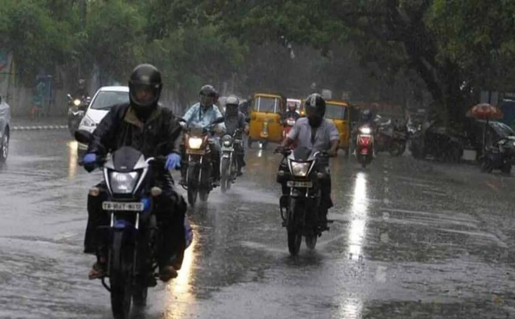 Motorcycle riders must wear helmets!
