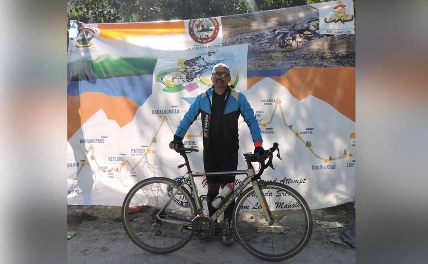Guinness World Record for Army Officer (Pictures)