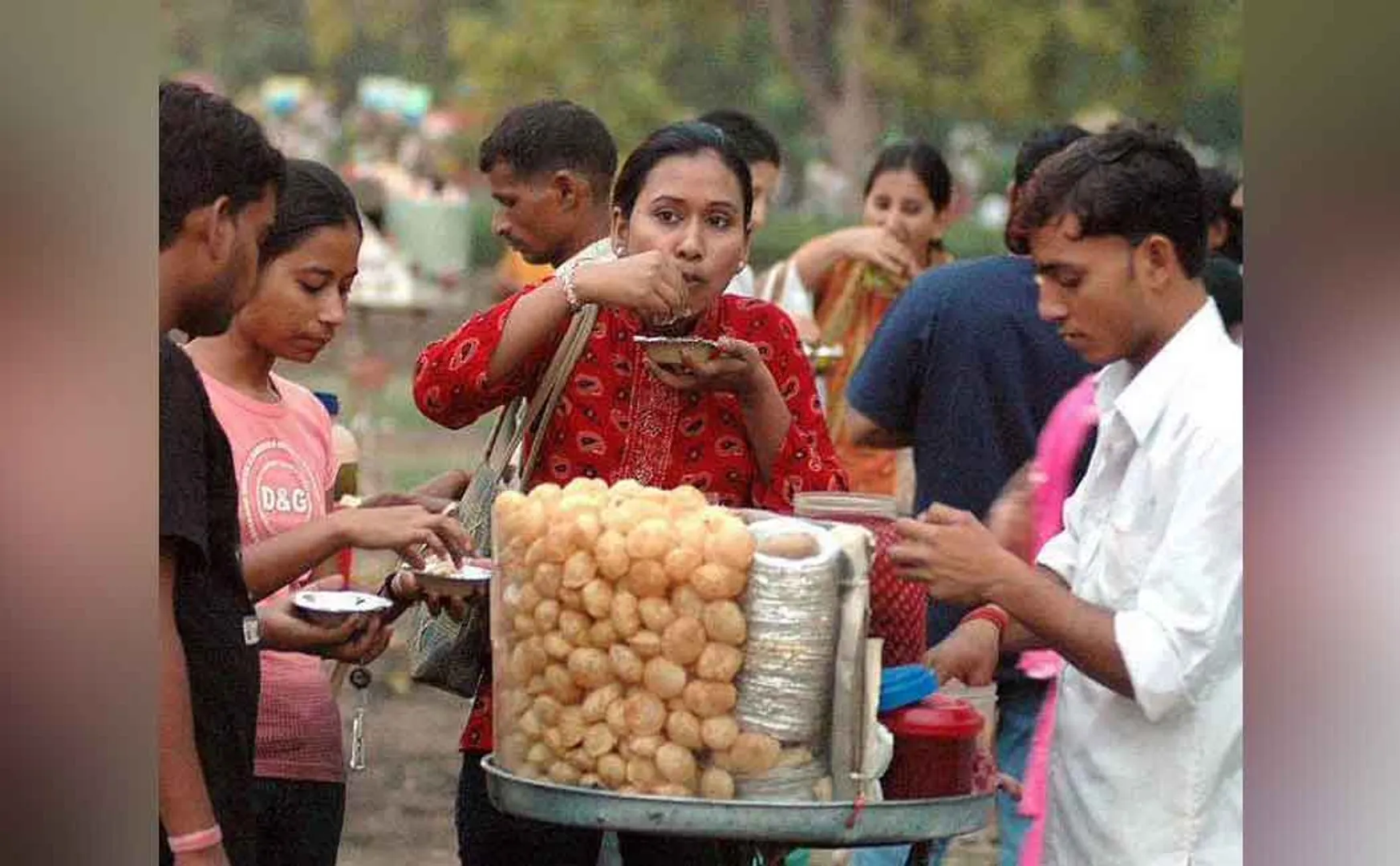 Is Panipuri the cause of the girl's death? Officers in serious investigation